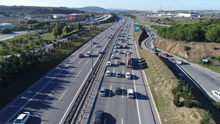 Kurtköyde bayram dönüşü yoğunluğu havadan görüntülendi Gündem Haberleri