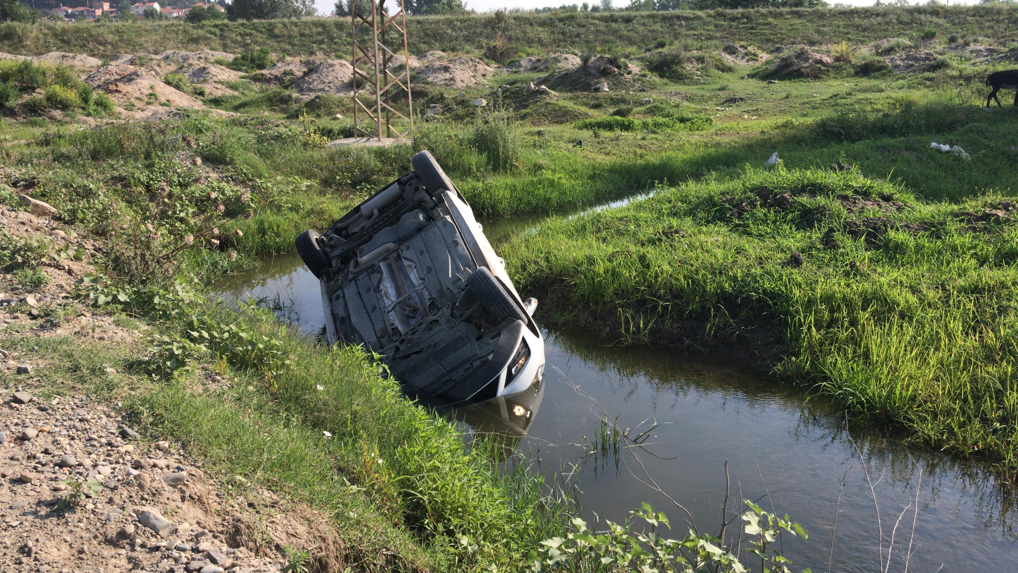 Su Kanal Na Devrilen Ara Tan Yara Almadan Kurtuldu Son Dakika