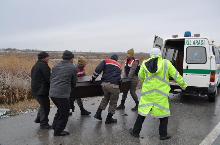 Eski Ehirde Trafik Kazas L Yaral Son Dakika Haberleri