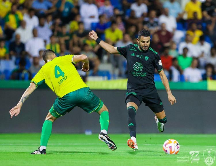 Merih Demiral sonrası bir Türk yıldız daha Al Ahli durmuyor