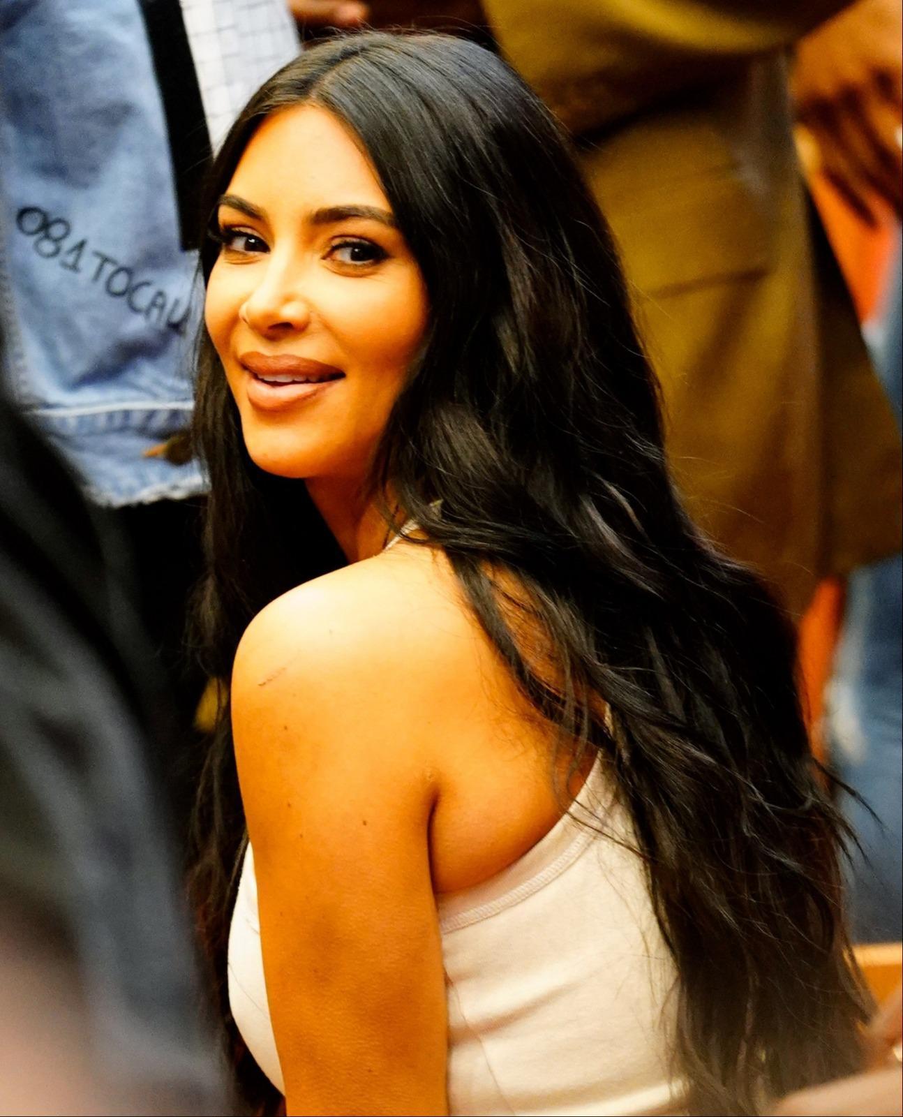 Kim Kardashian gerçek bir atom karınca