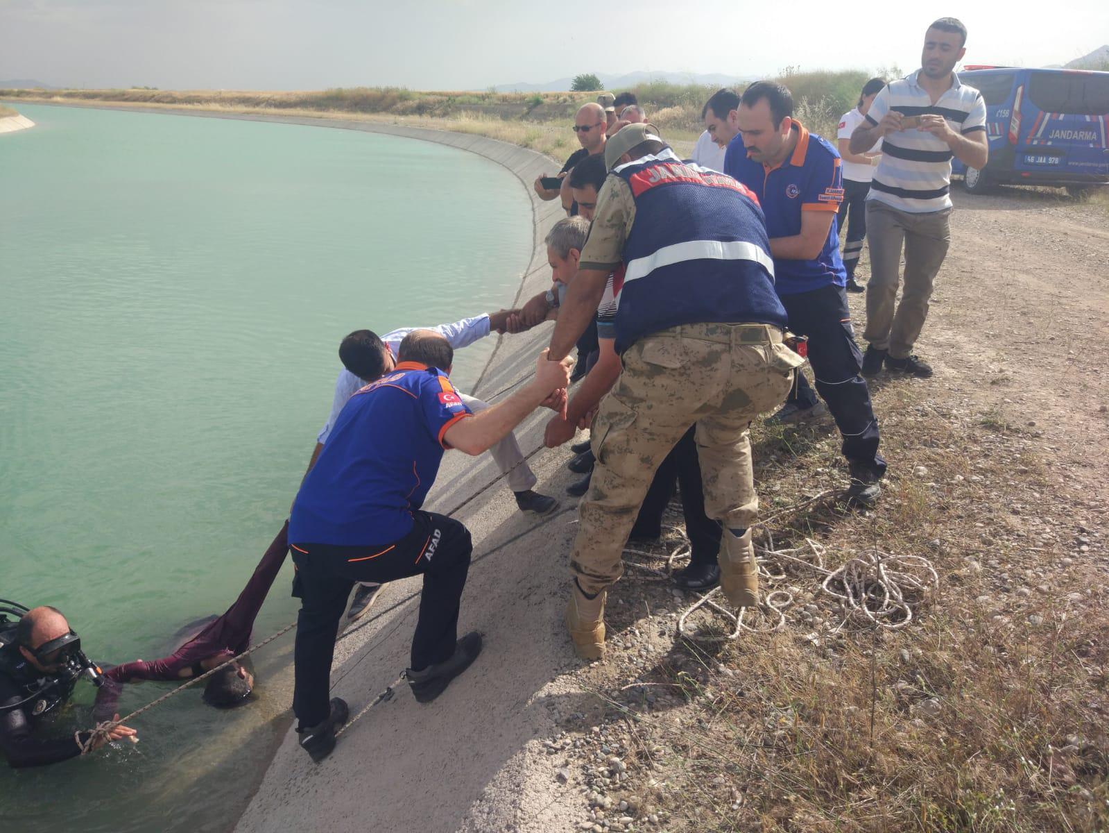 Sulama kanalına düşen Suriyeli öldü