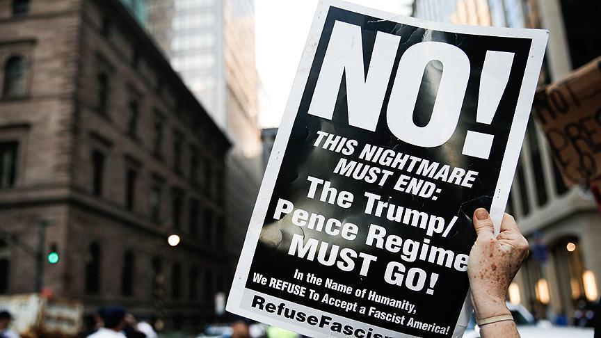 New Yorkta Trumpa protesto