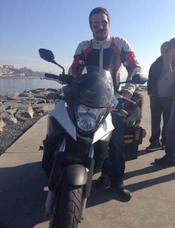 Oyuncu Arda Öziri motosiklet kazasında hayatını kaybetti (Arda Öziri kimdir)