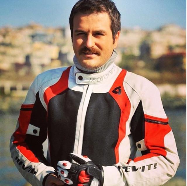Oyuncu Arda Öziri motosiklet kazasında hayatını kaybetti (Arda Öziri kimdir)