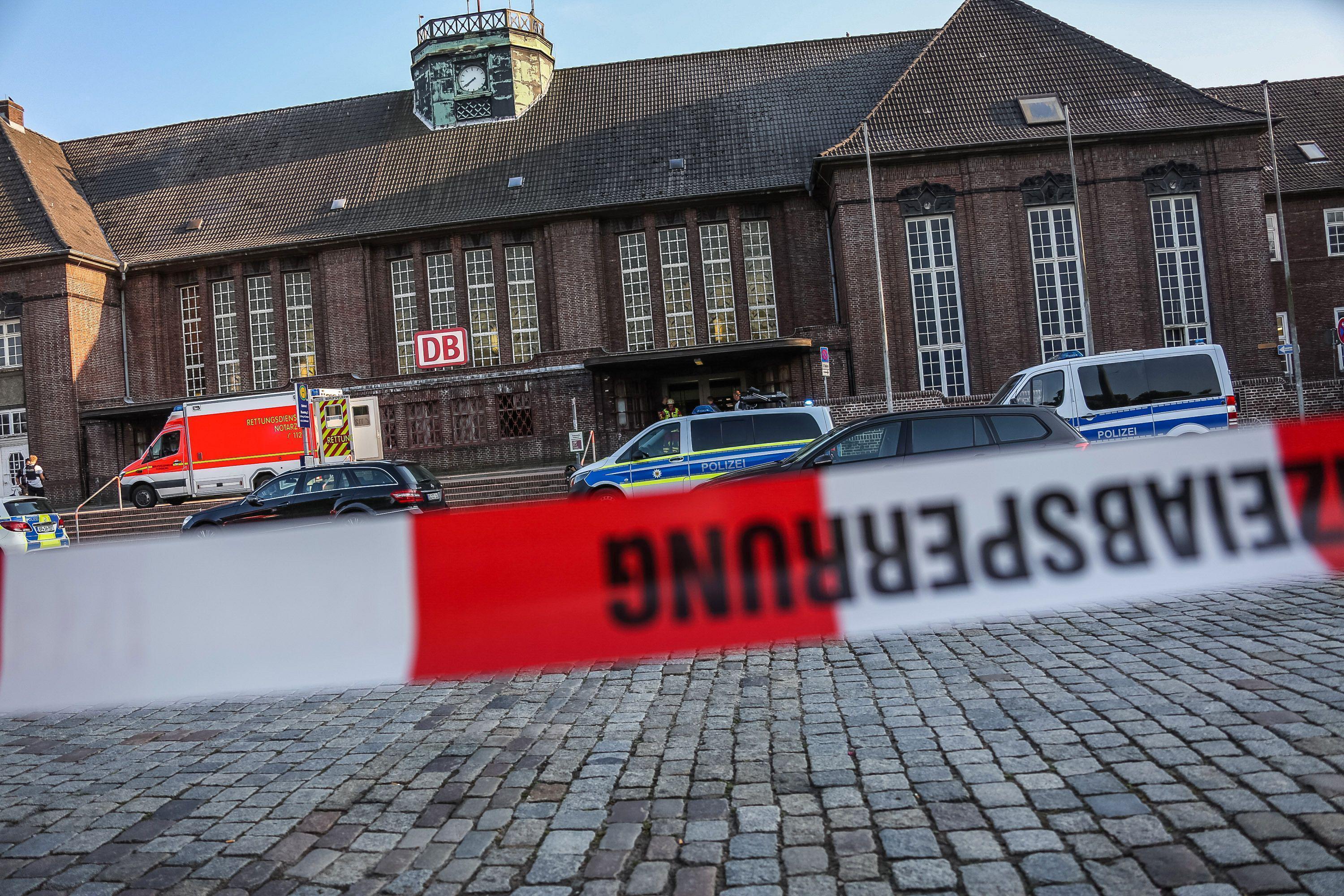 Almanya’da trende bıçaklı saldırı