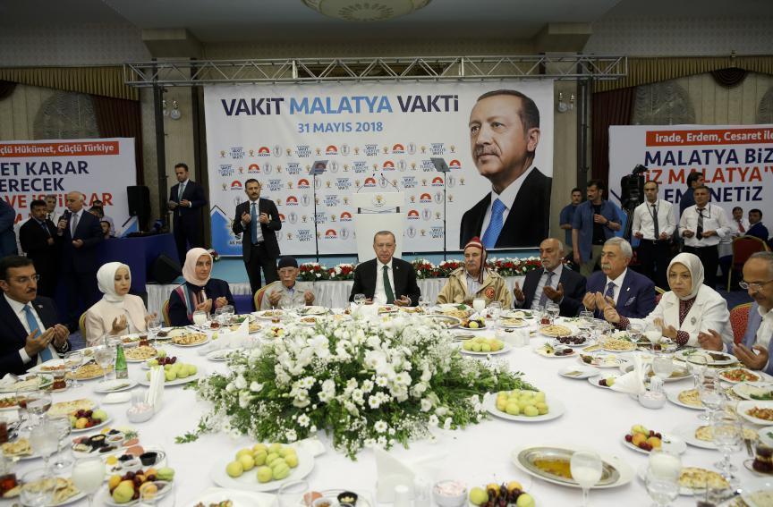 Cumhurbaşkanı Erdoğan: Siyasetin çıraklarına Türkiye emanet edilmez