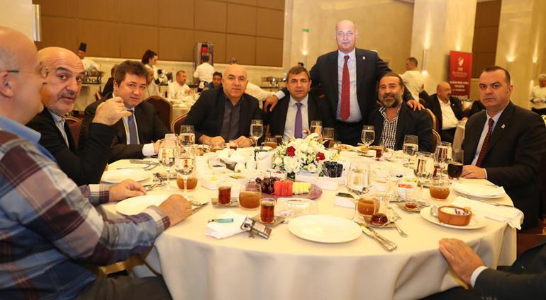 TFF Başkanı Demirörenden futbol ailesine iftar yemeği