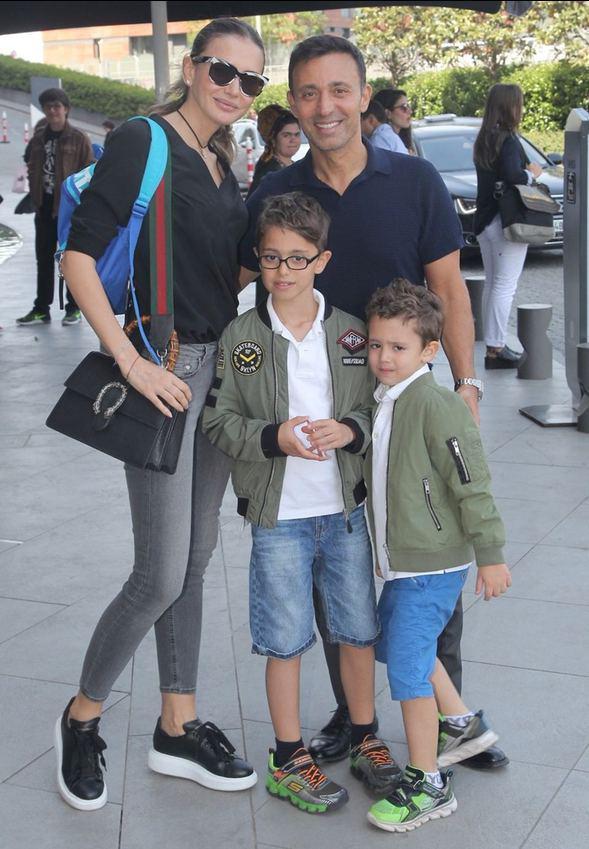 Mustafa Sandal ve Emina Sandal boşandı