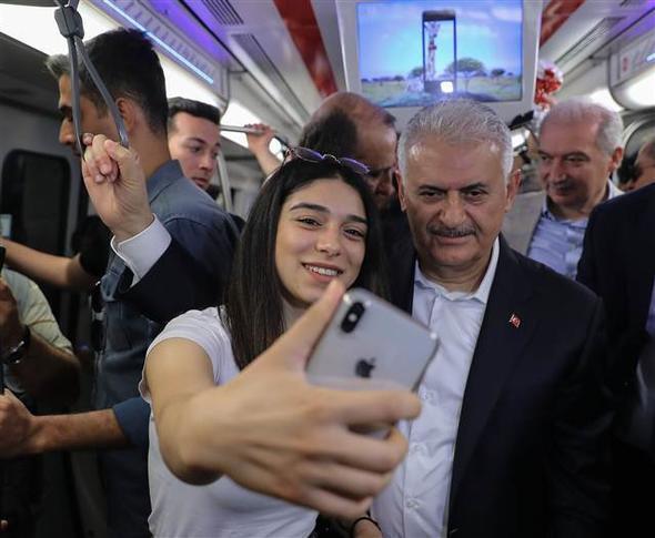 Başbakan Yıldırımdan pazar sürprizi: Marmaraya bindi