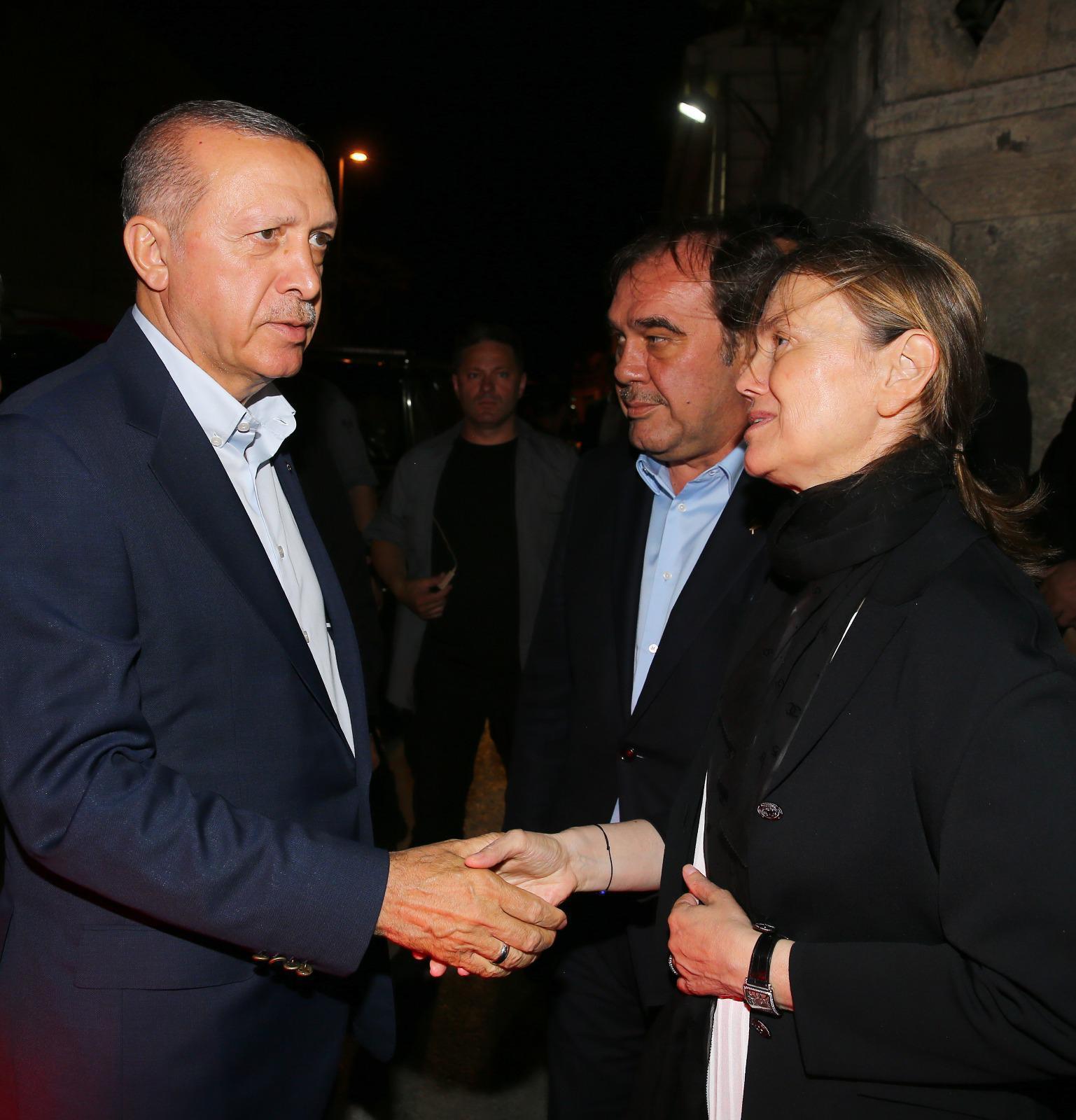 Cumhurbaşkanı Erdoğan, Demirören Ailesine taziye ziyaretinde bulundu