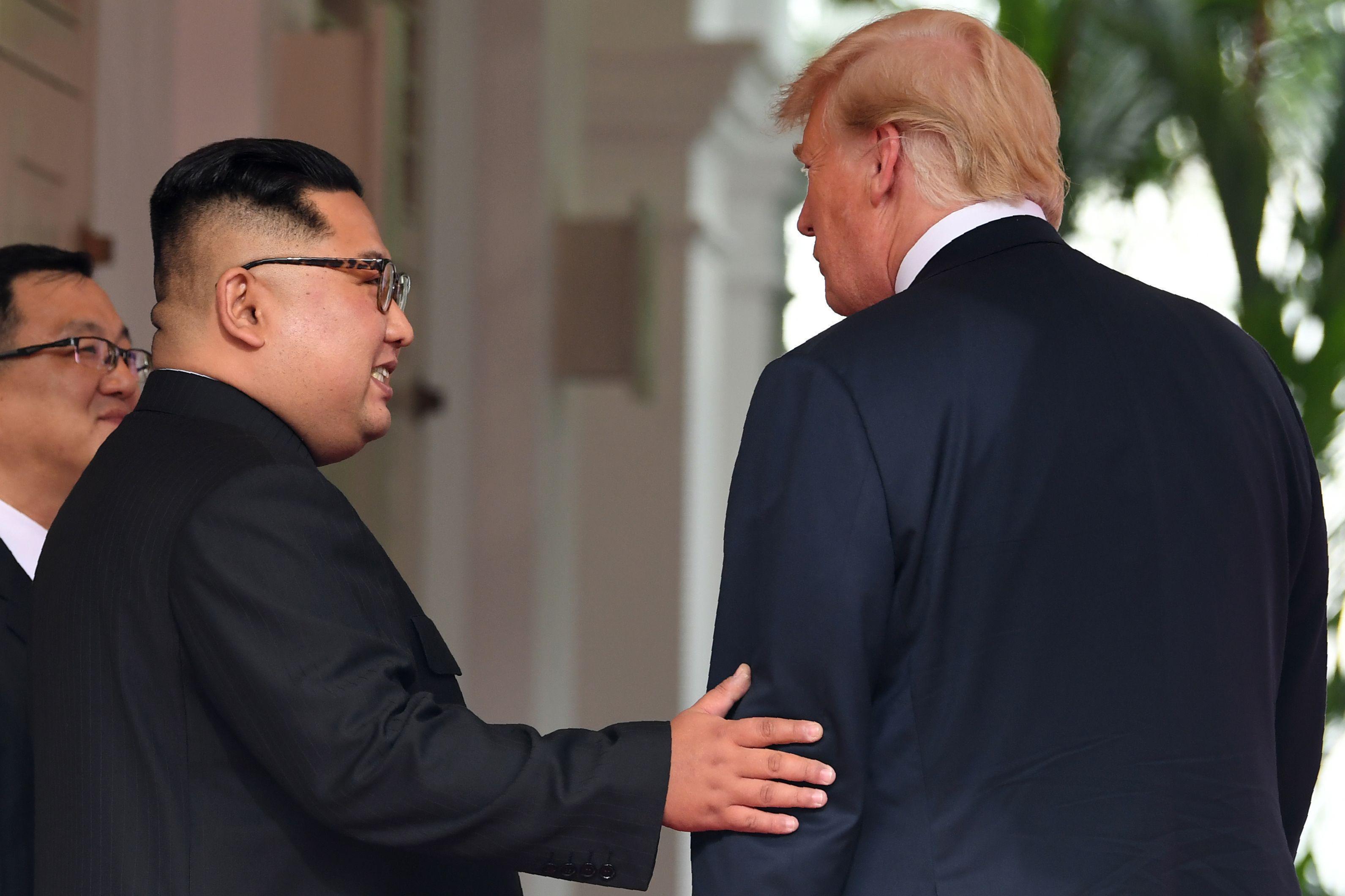 Donald Trump ile Kim Jong Un arasında tarihi anlaşma