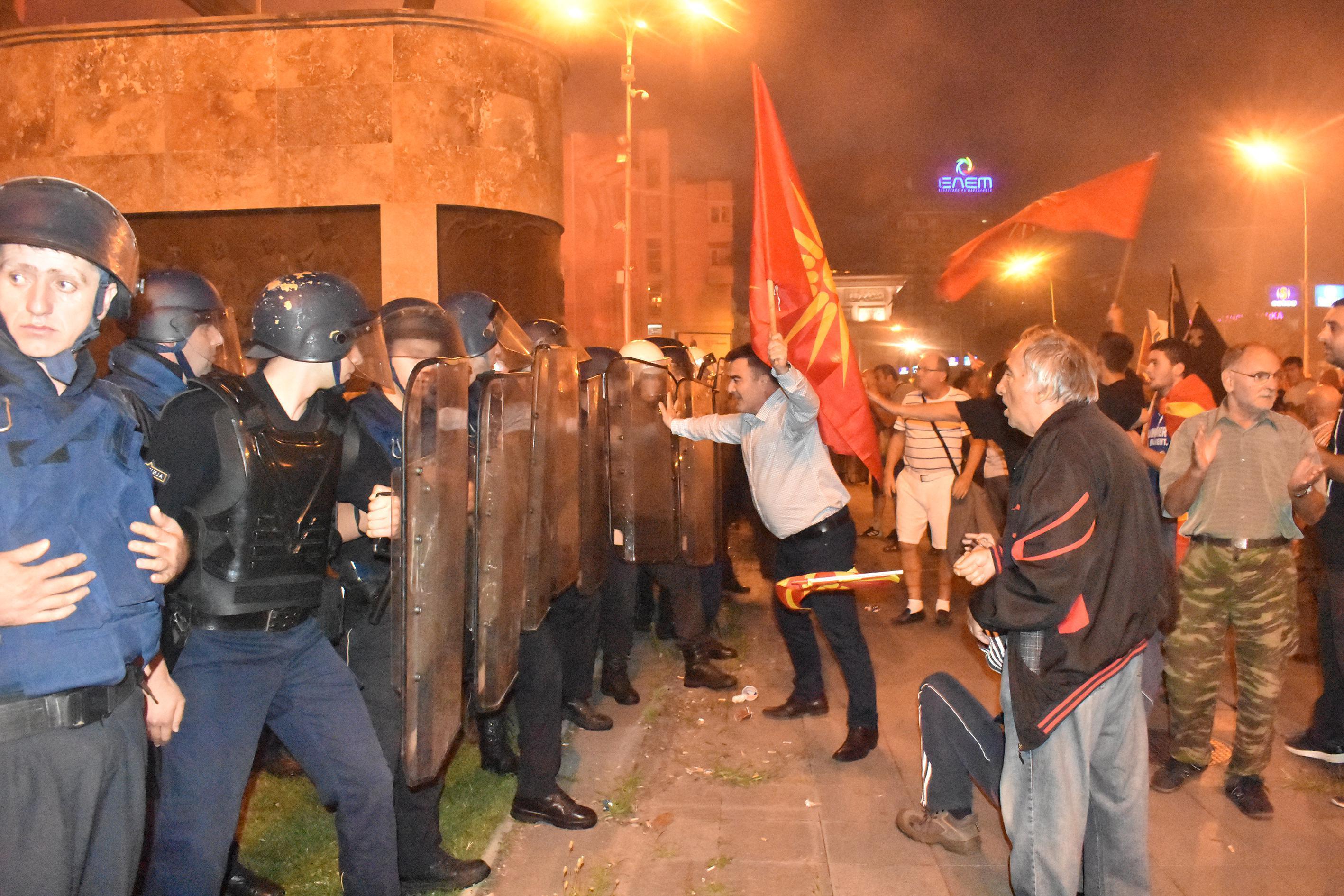 İsim krizinin ardından Makedonyada protesto