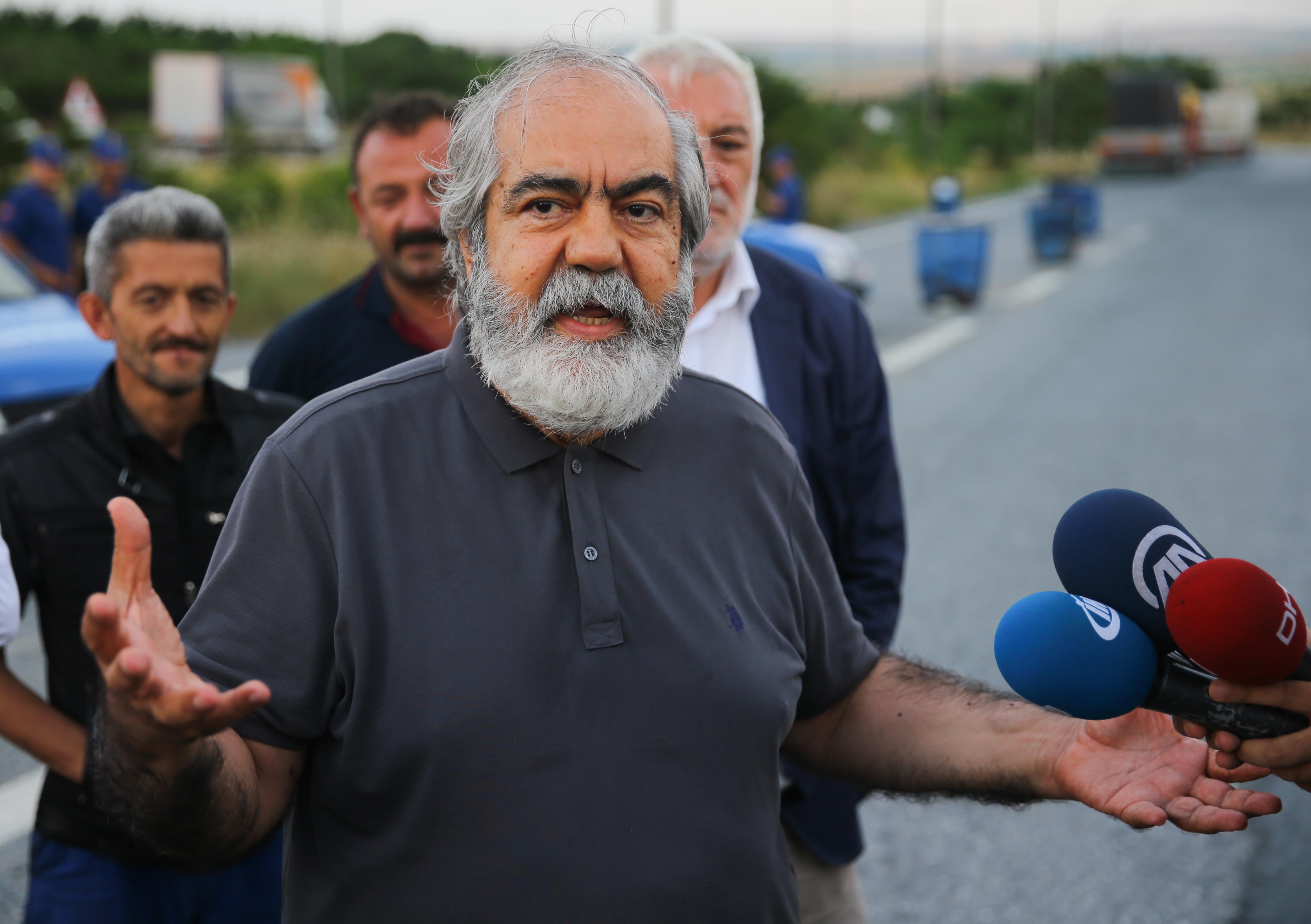 Gazeteci Mehmet Altan cezaevinden çıktı