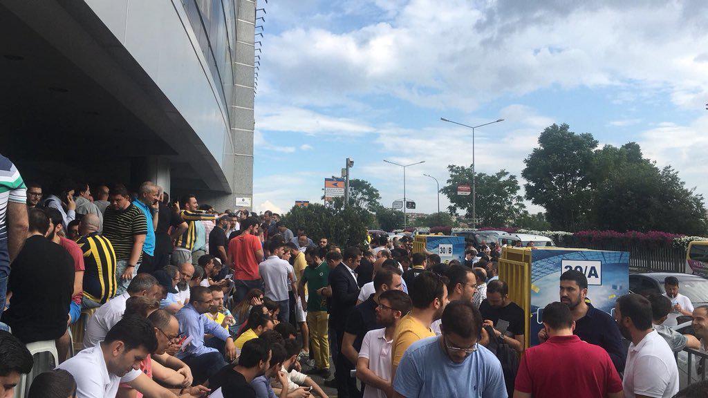 Fenerbahçe’de 2018-2019 sezonu kombine biletleri satışa çıktı Büyük ilgi…