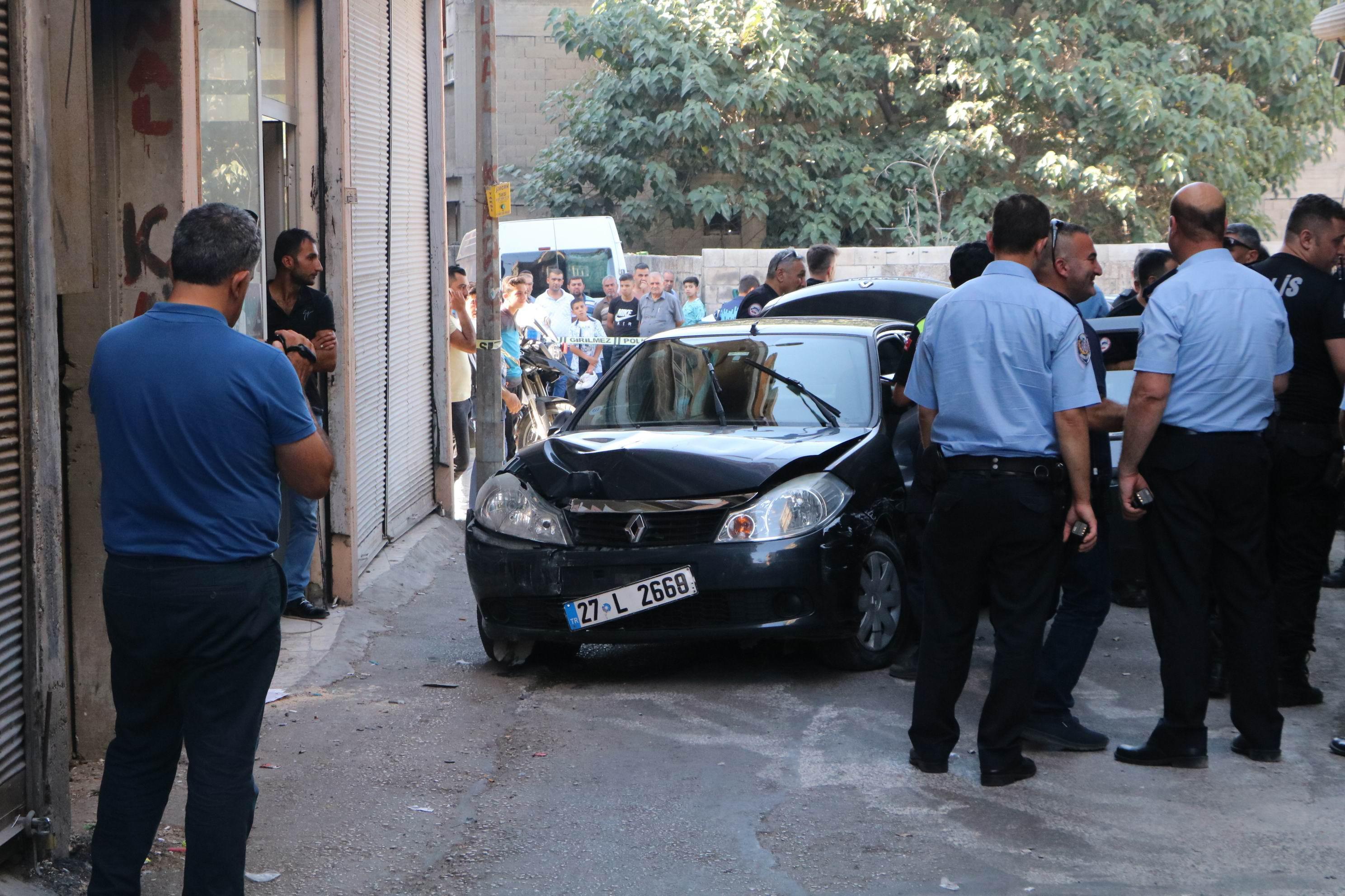 Gaziantepte polisle çatışan zanlılar yakalandı