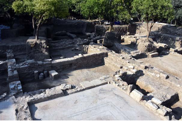 Bodrumda antik döneme ait bir balıkçı evi ve mezarı bulundu