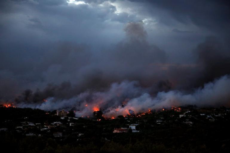 Yunanistandaki yangında bilanço artıyor