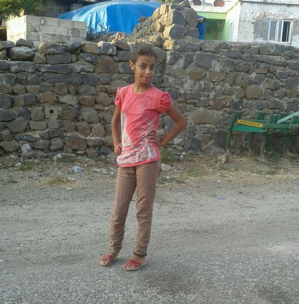 12 yaşındaki İpek, anten kablosunun boynuna dolanması sonucu öldü