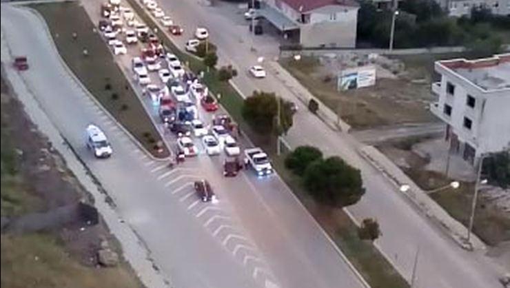 Samsunda yolu trafiğe kapatarak drift yapan 3 kişi gözaltına alındı