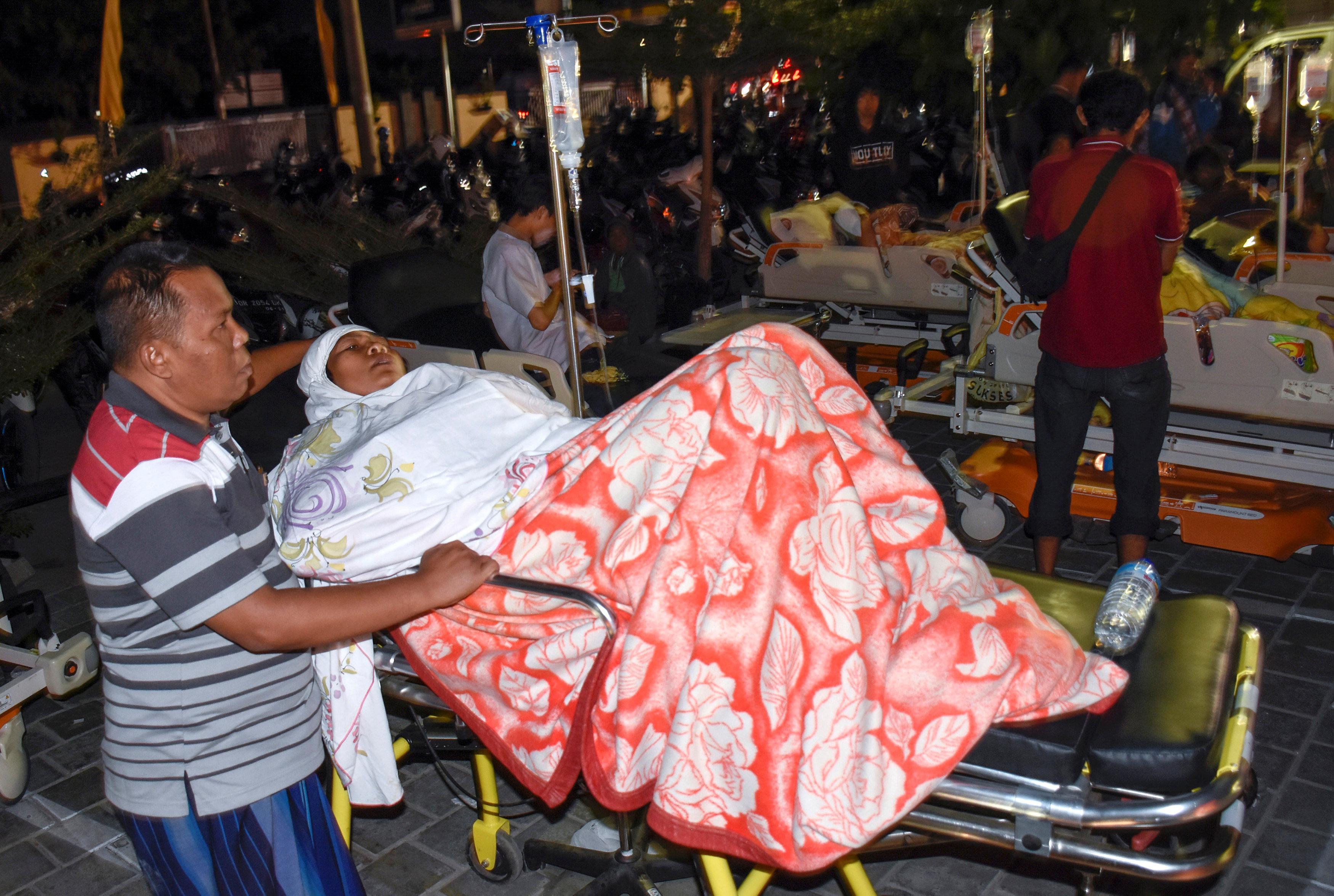 Endonezyada deprem: Ölü sayısı artıyor