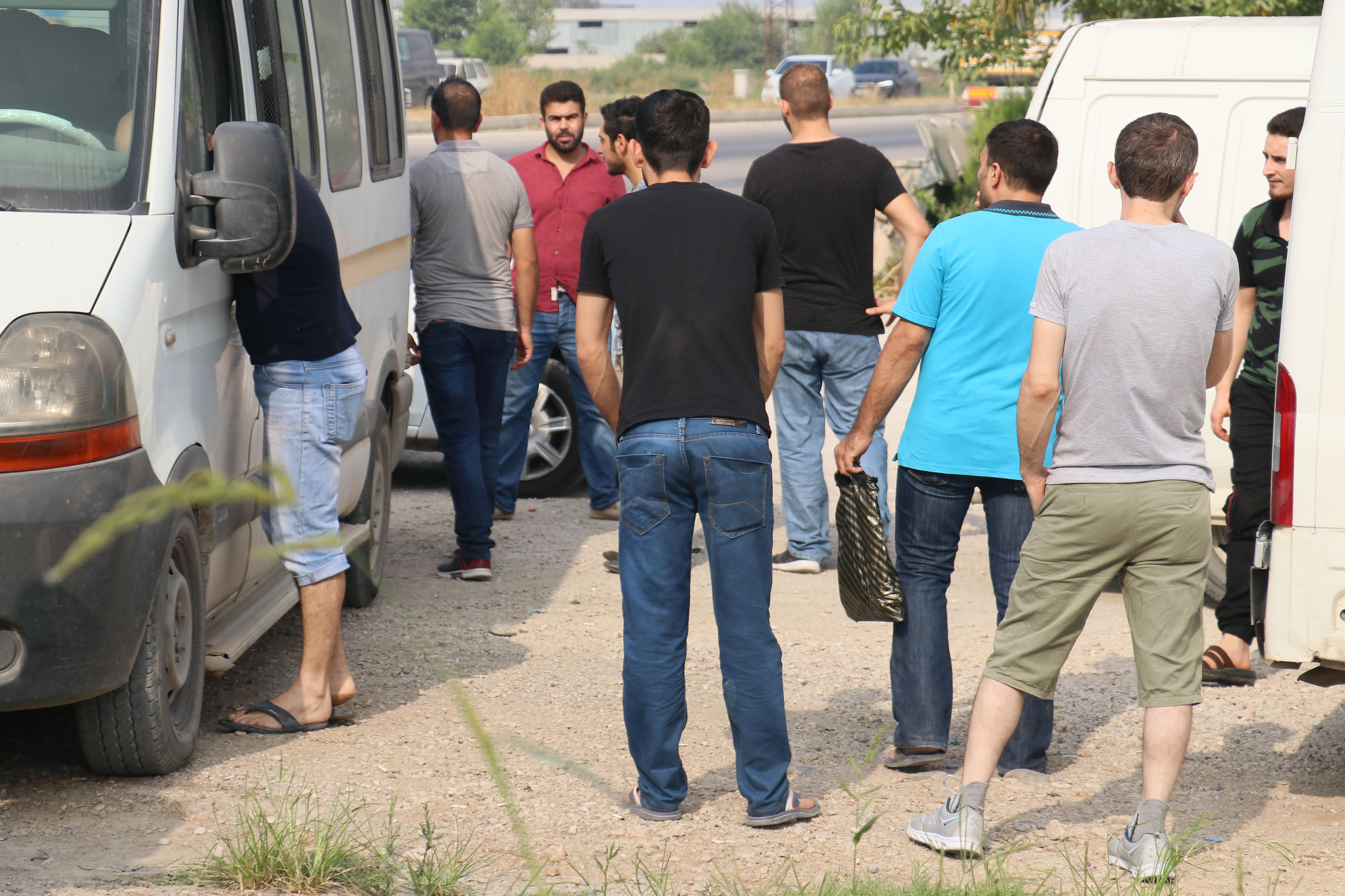 Kaçak göçmen sanıldılar Suriyeli işçi çıktılar