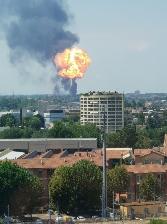 Bologna Havalimanı yakınlarında patlama: Ölü ve yaralılar var