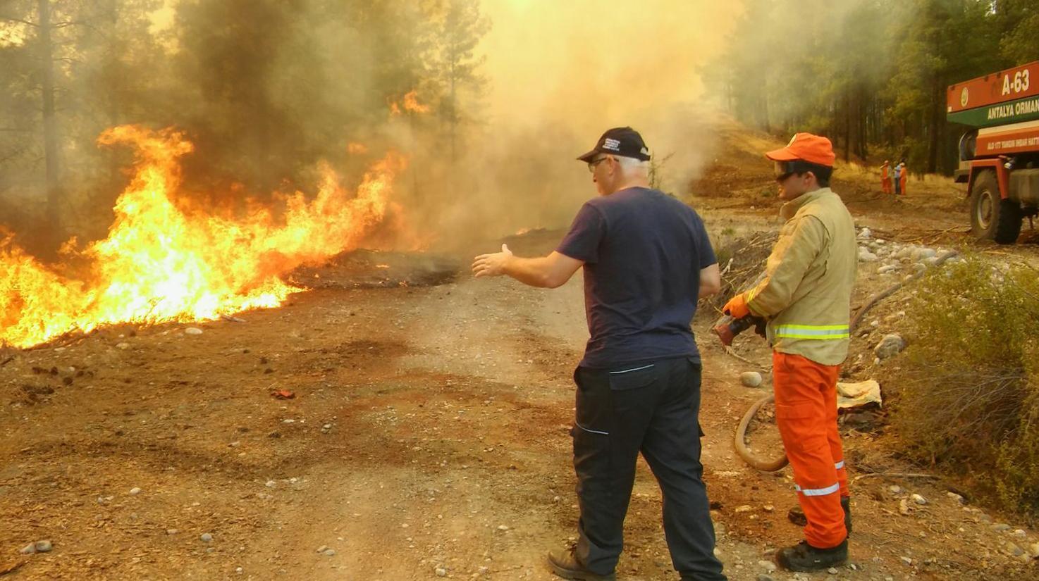 Antalya Kaşta 25 hektar kızılçam ormanı yandı