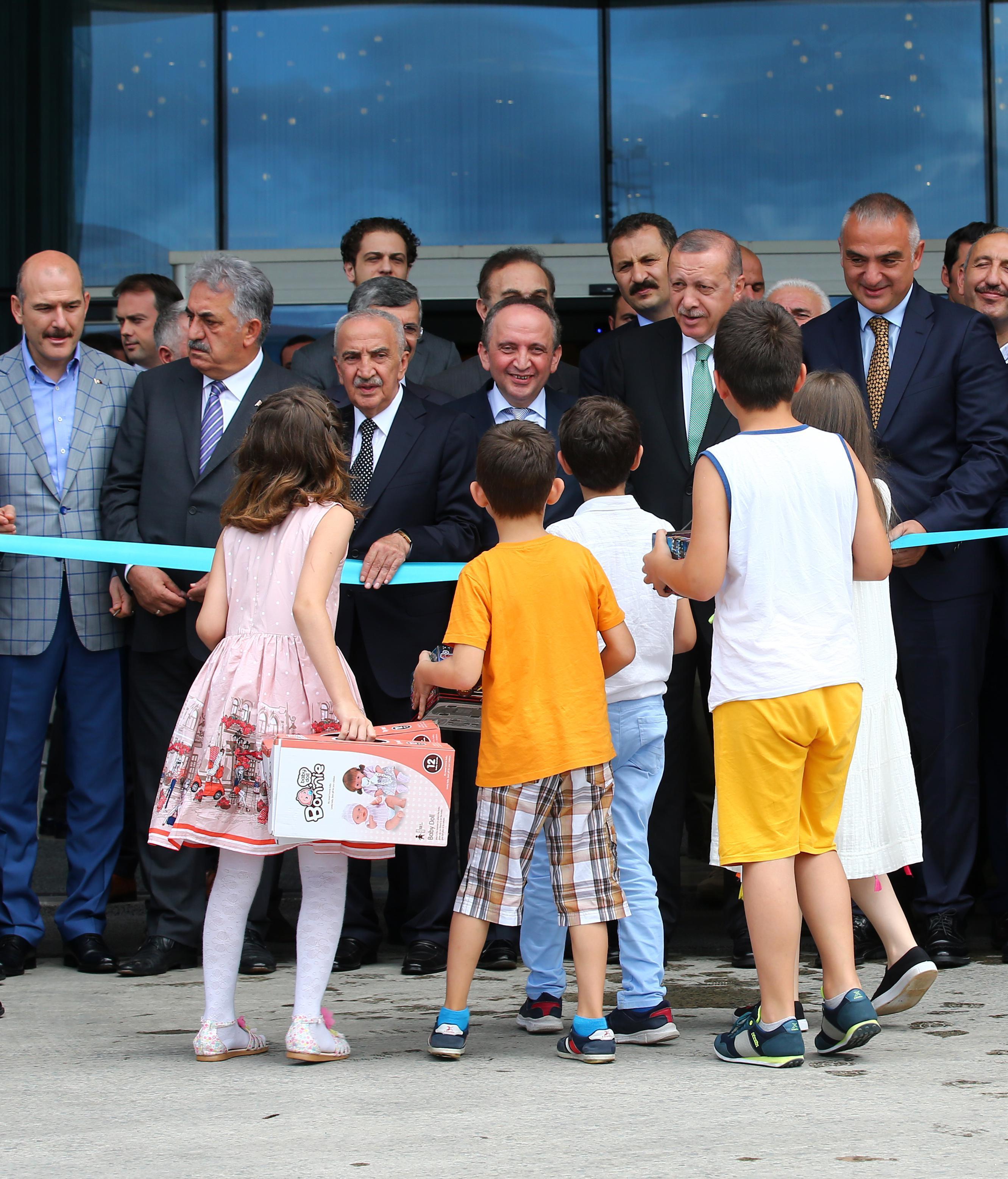 Erdoğan Rizede otel açılışı yaptı