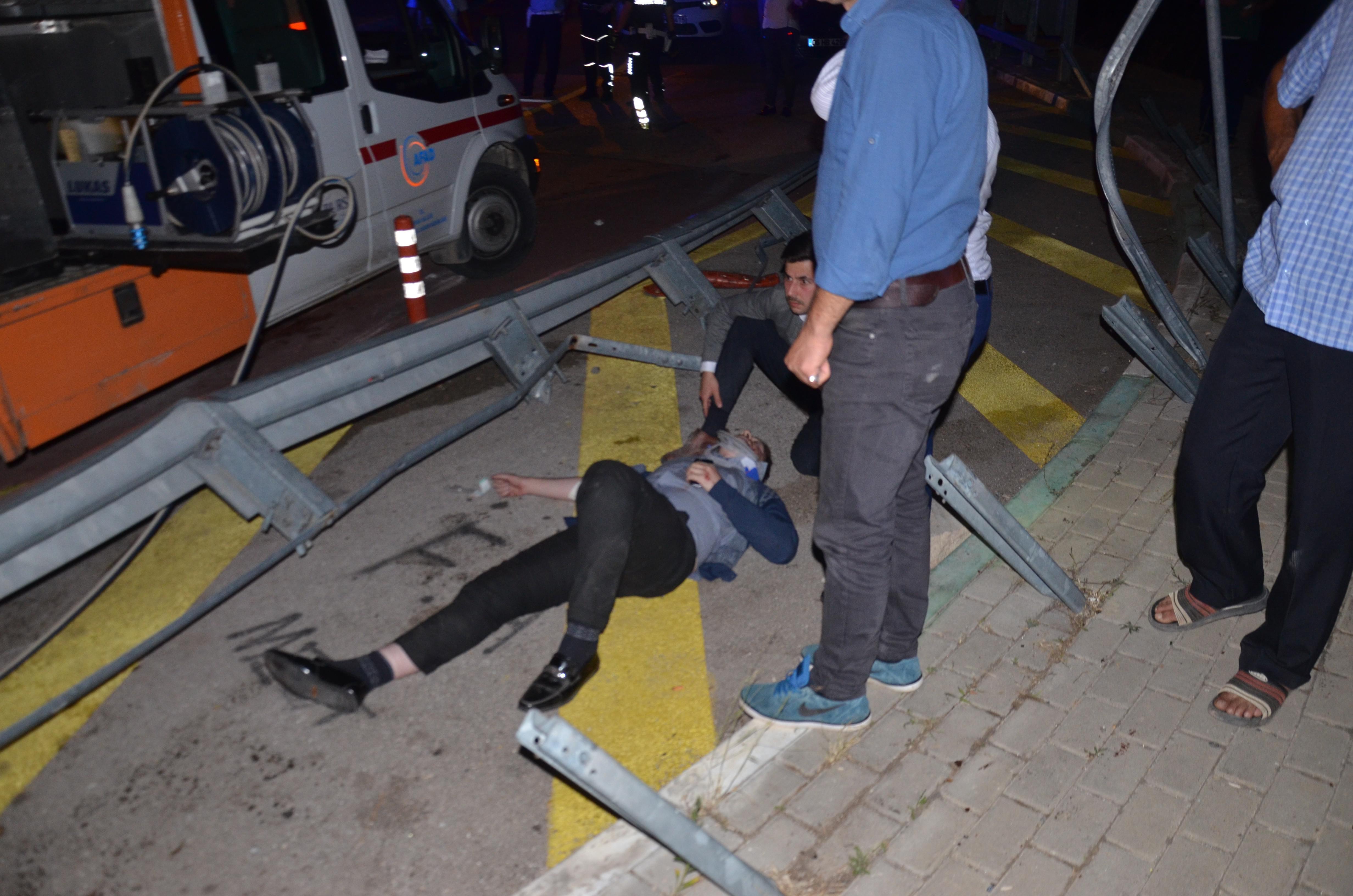 Bursada yolcu otobüsü devrildi: Ölü ve yaralılar var
