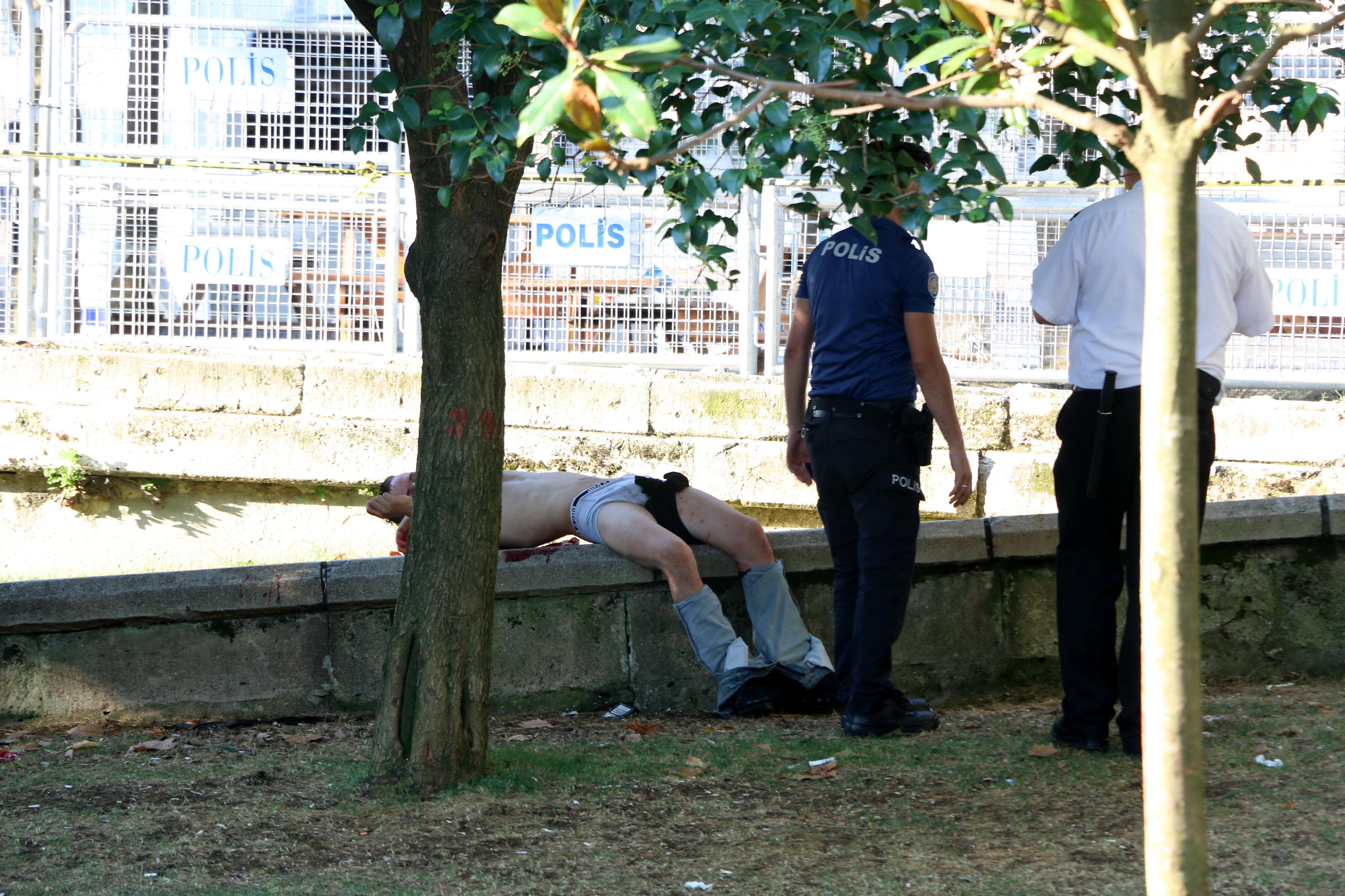 Gezi Parkında önce kavga sonra bıçaklı saldırı