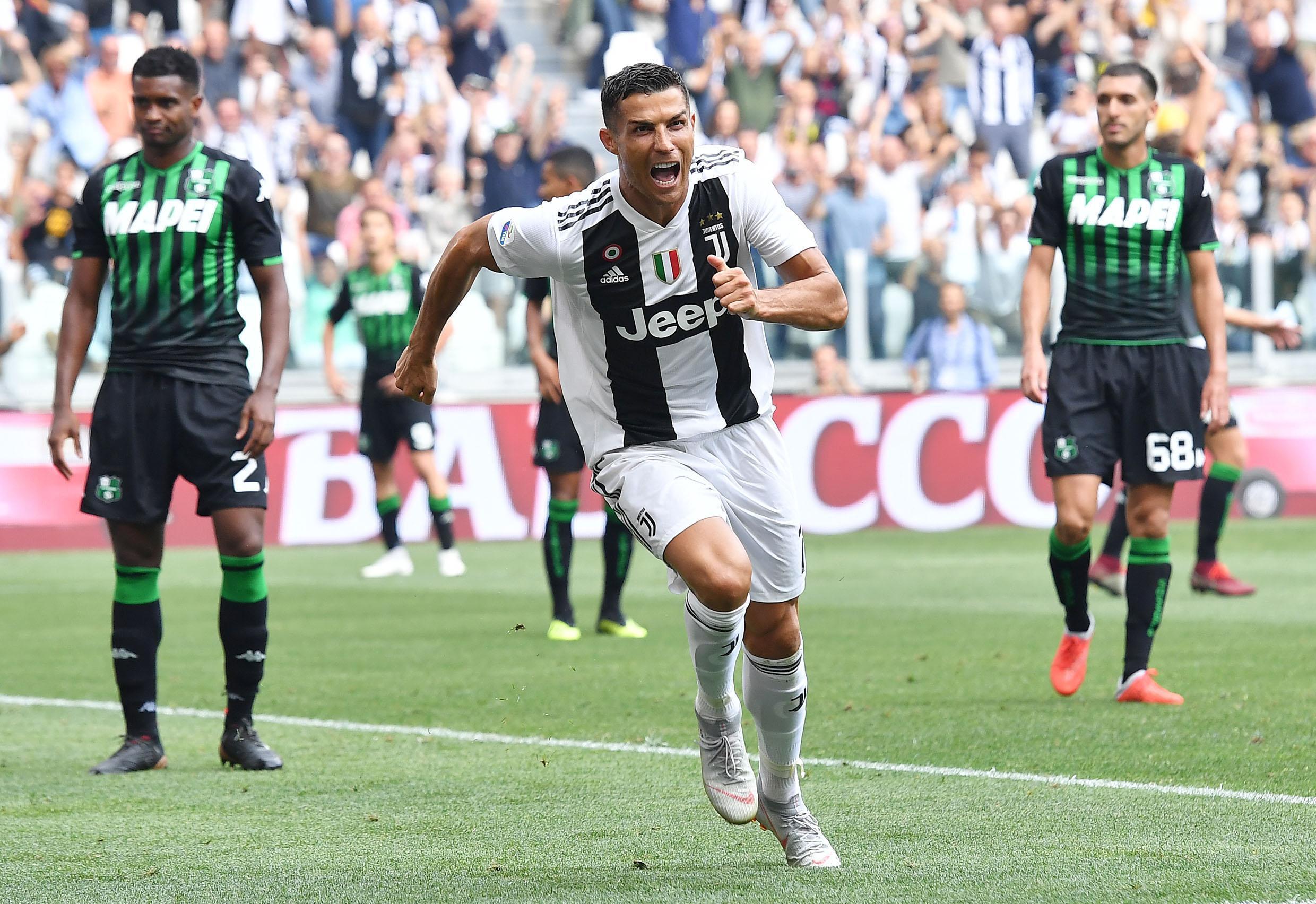Ronaldo Juventusta golle tanıştı