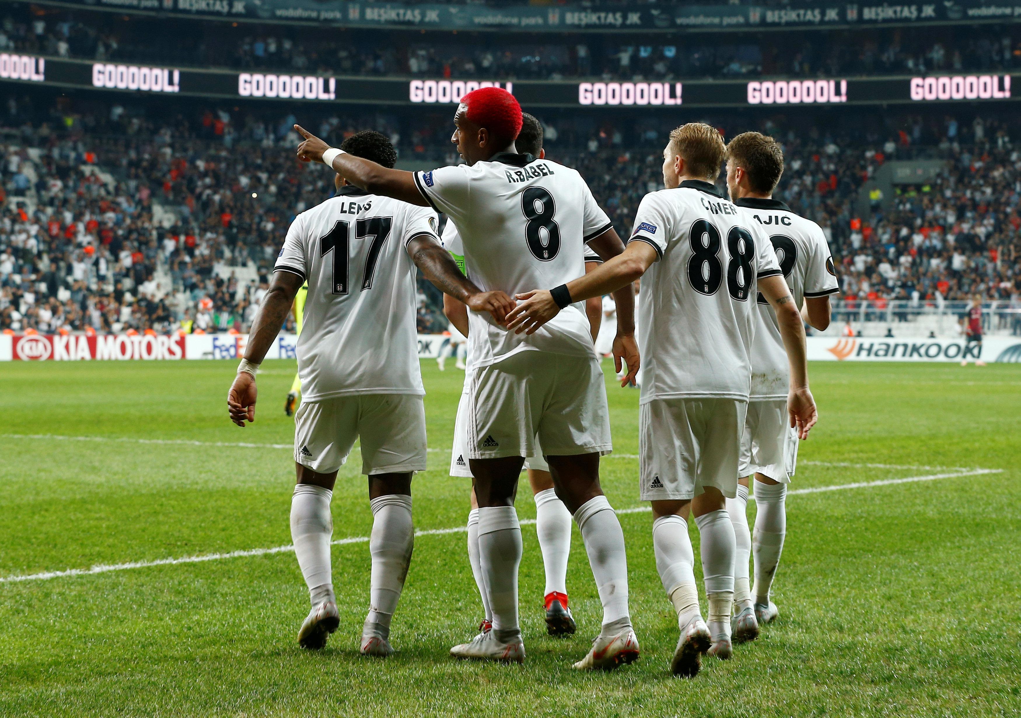 Beşiktaş Sarpsborgu 3 golle geçti
