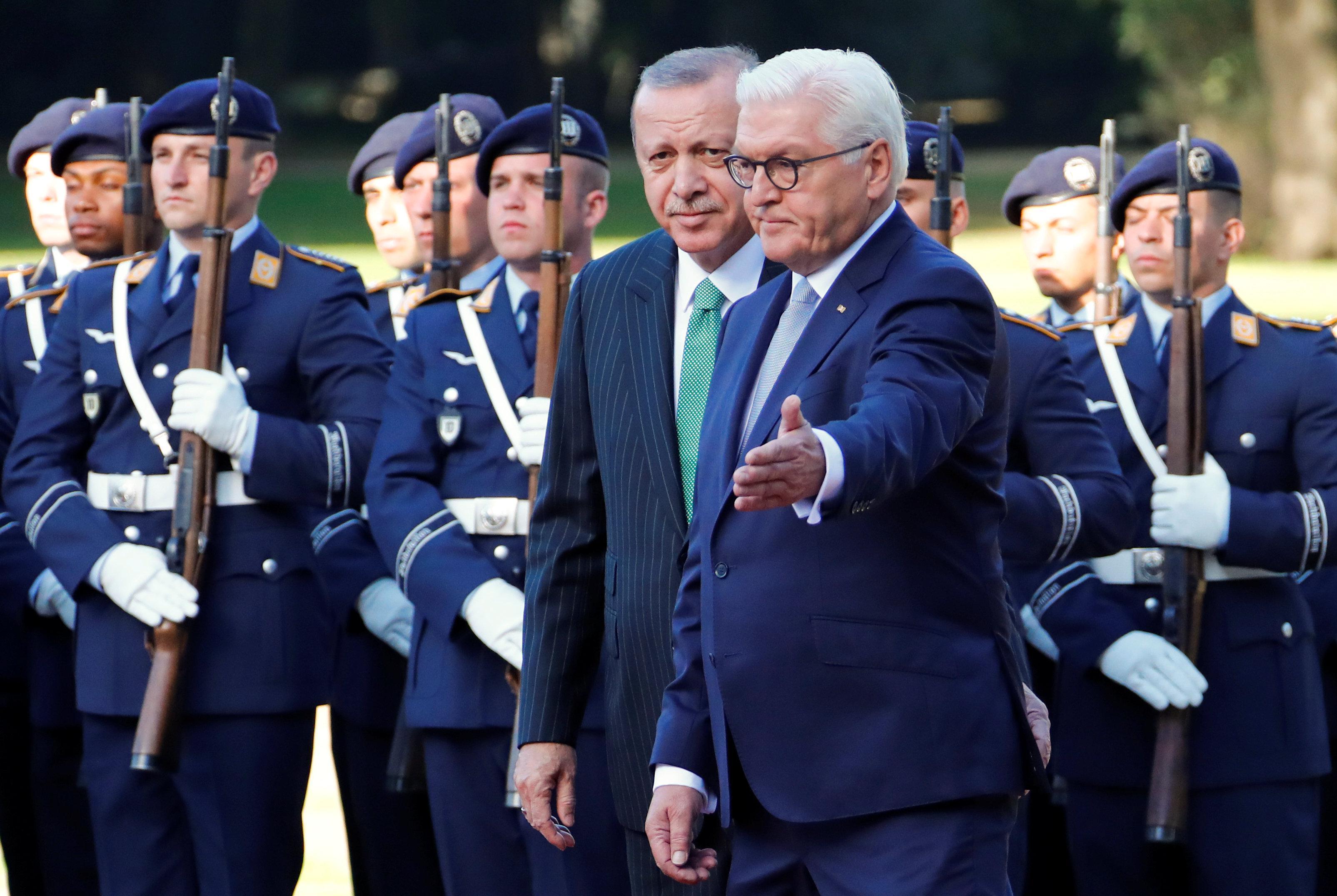 Son dakika Cumhurbaşkanı Erdoğan Almanyada askeri törenle karşılandı