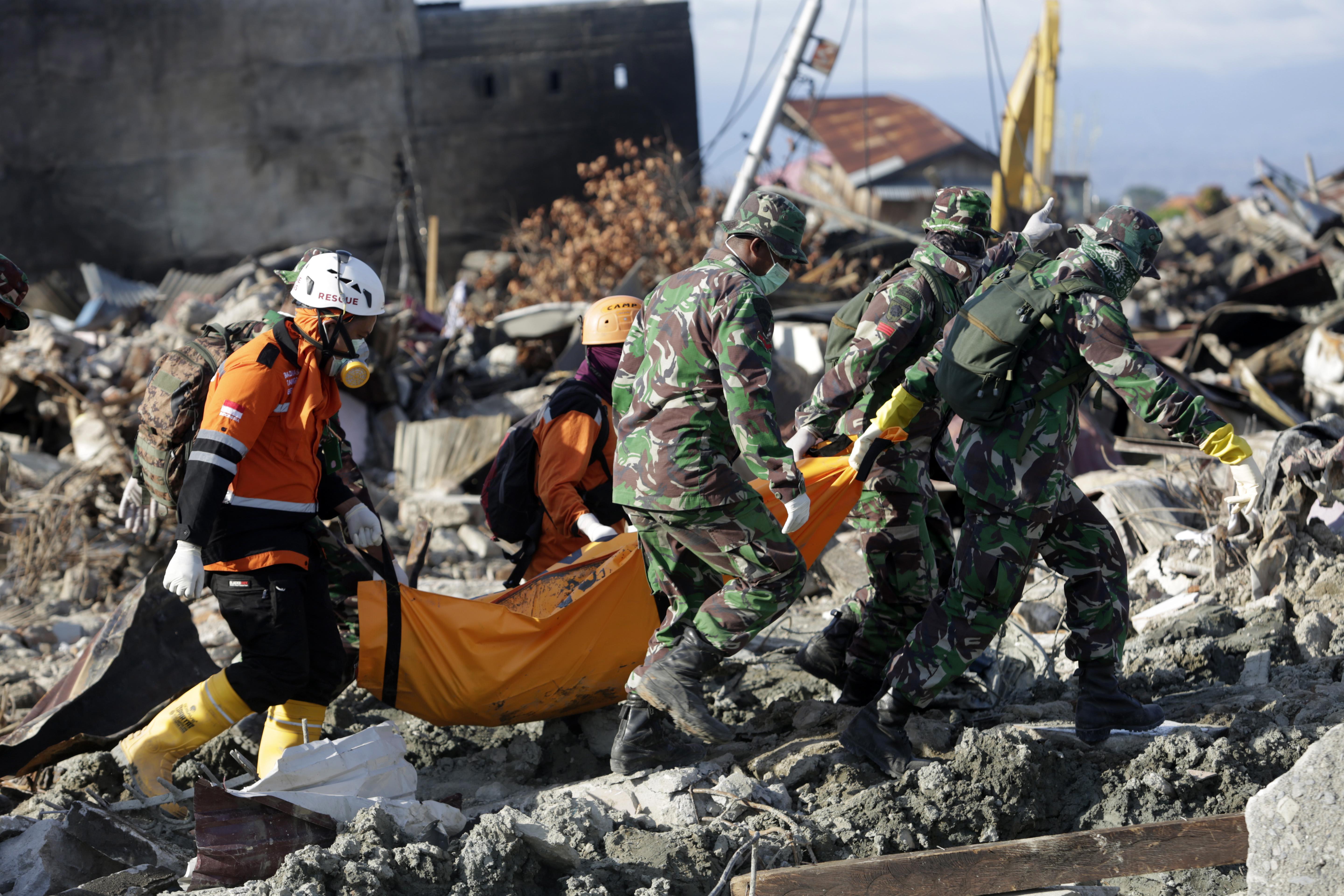 Endonezyada felaketin bilançosu ağırlaşıyor: 2 bin 202 ölü