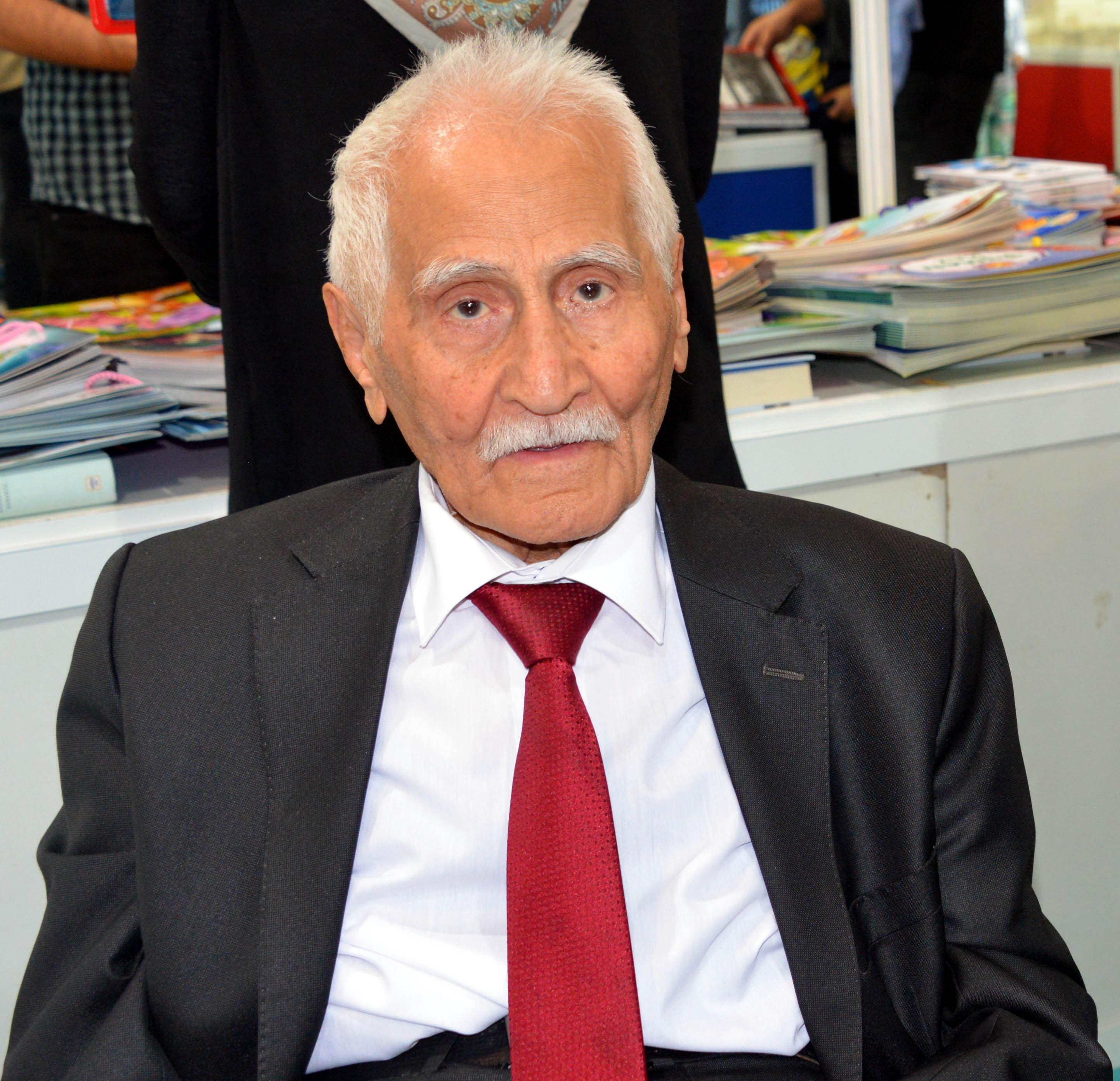 Türk edebiyatının Beyaz Kartalı Bahaettin Karakoç toprağa verildi