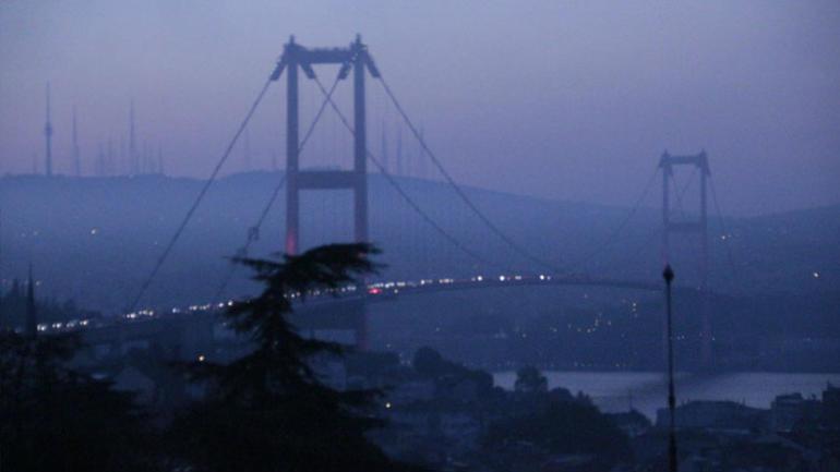 İstanbullular güne sisle uyandı