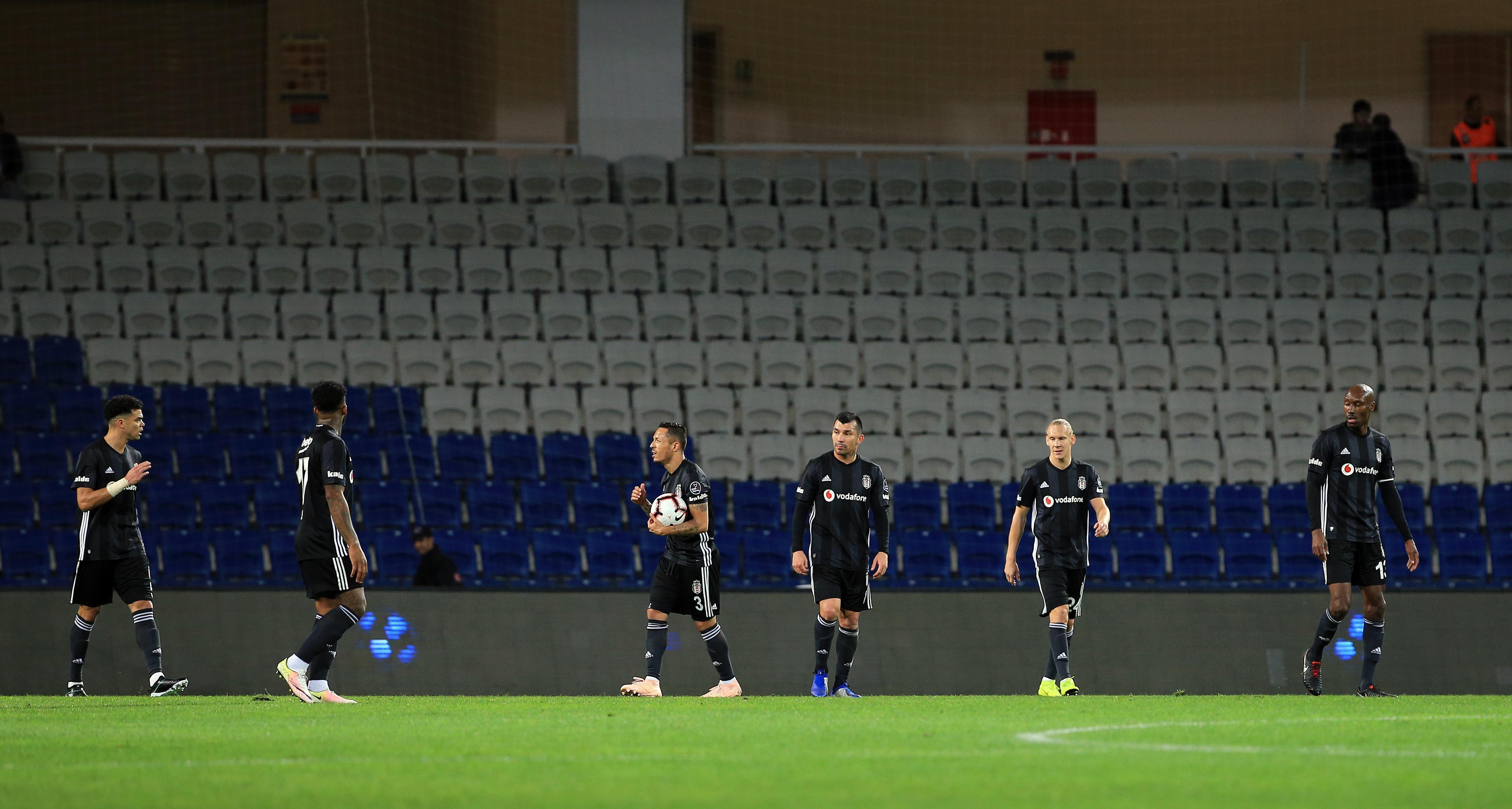 Medipol Başakşehir Beşiktaşı yenerek liderliğini sürdürdü
