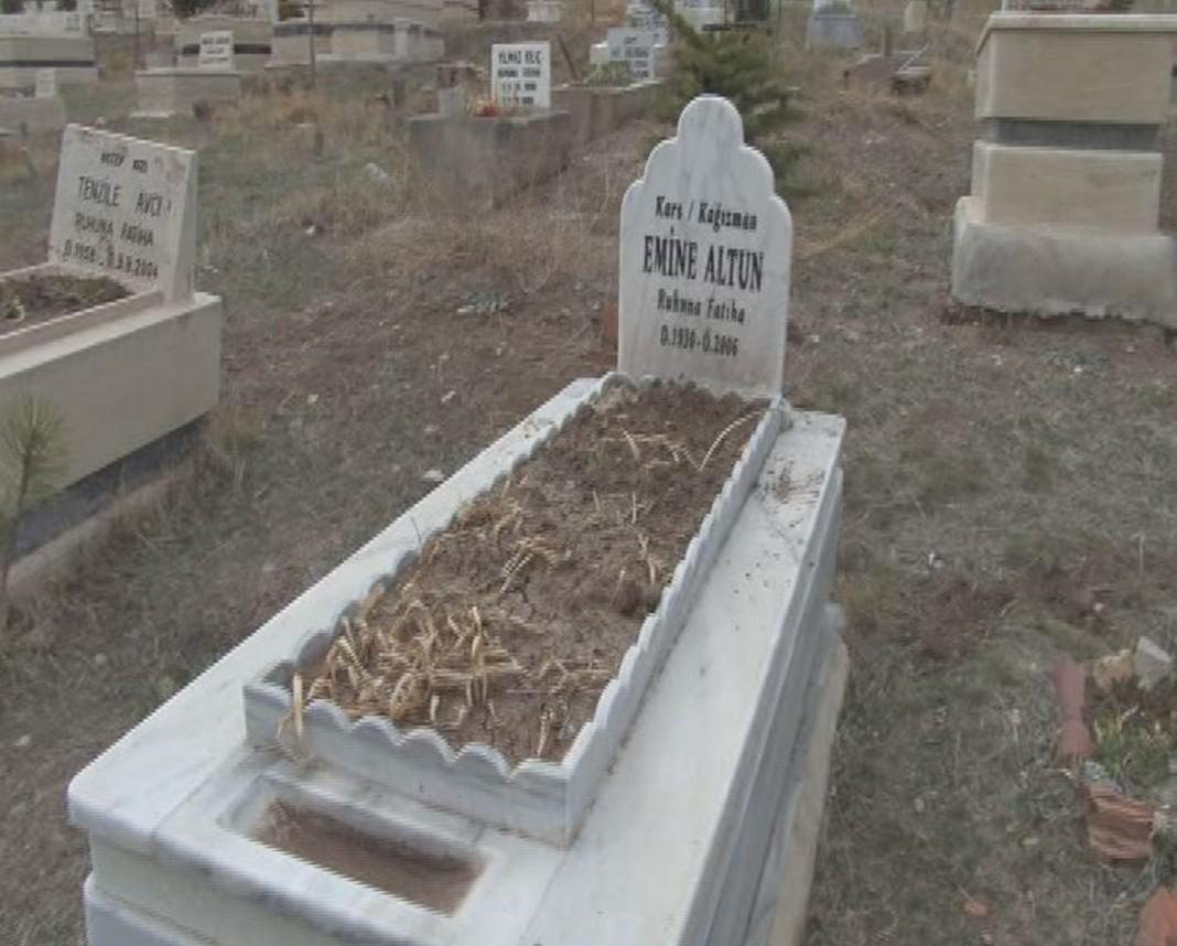 Annesinin mezarında dua ederken topraktan 5 aylık bebek çıktı