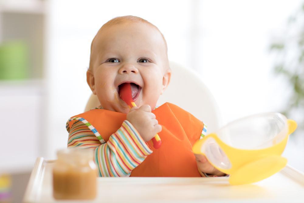 Bebekler bal yiyebilir mi Bebeklere bal ne zaman verilebilir