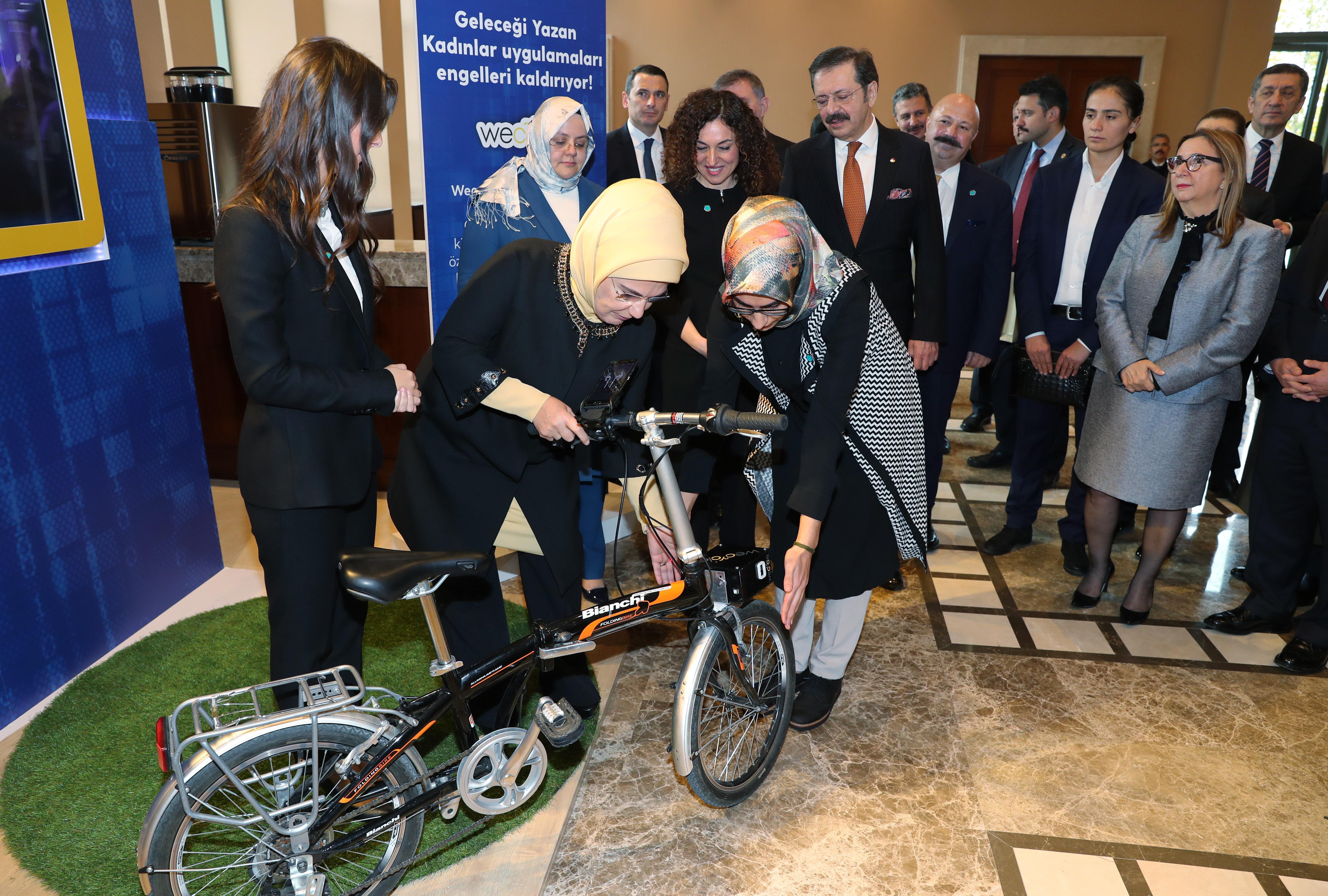 Emine Erdoğan, Geleceği Yazan Kadınlar Projesi tanıtım toplantısına katıldı