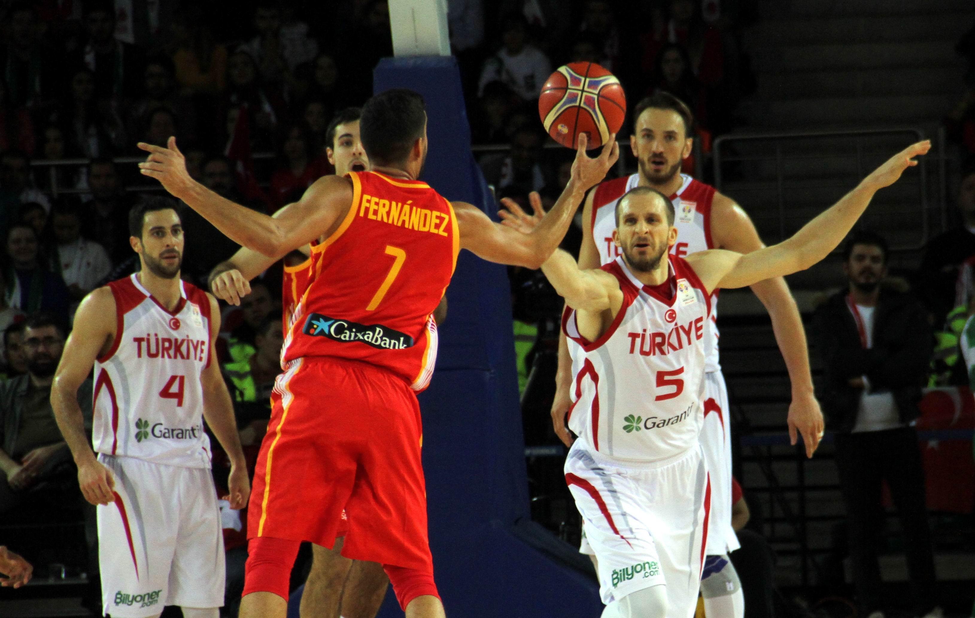 A Milli Erkek Basketbol Takımı İspanyayı 71-67 mağlup etti