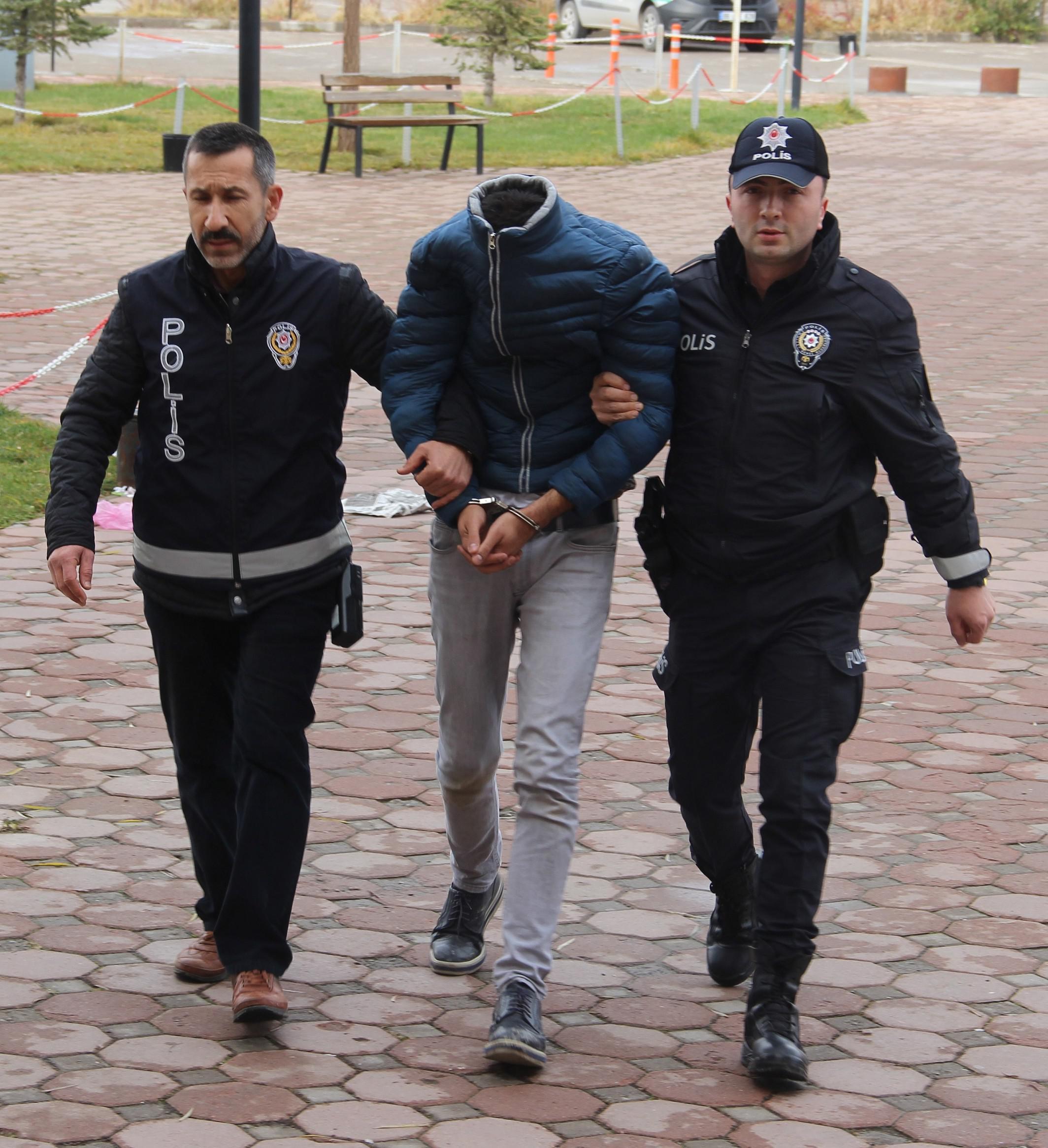 Sivas’ta, kadını otomobile zorla bindirmeye çalışan zanlı tutuklandı