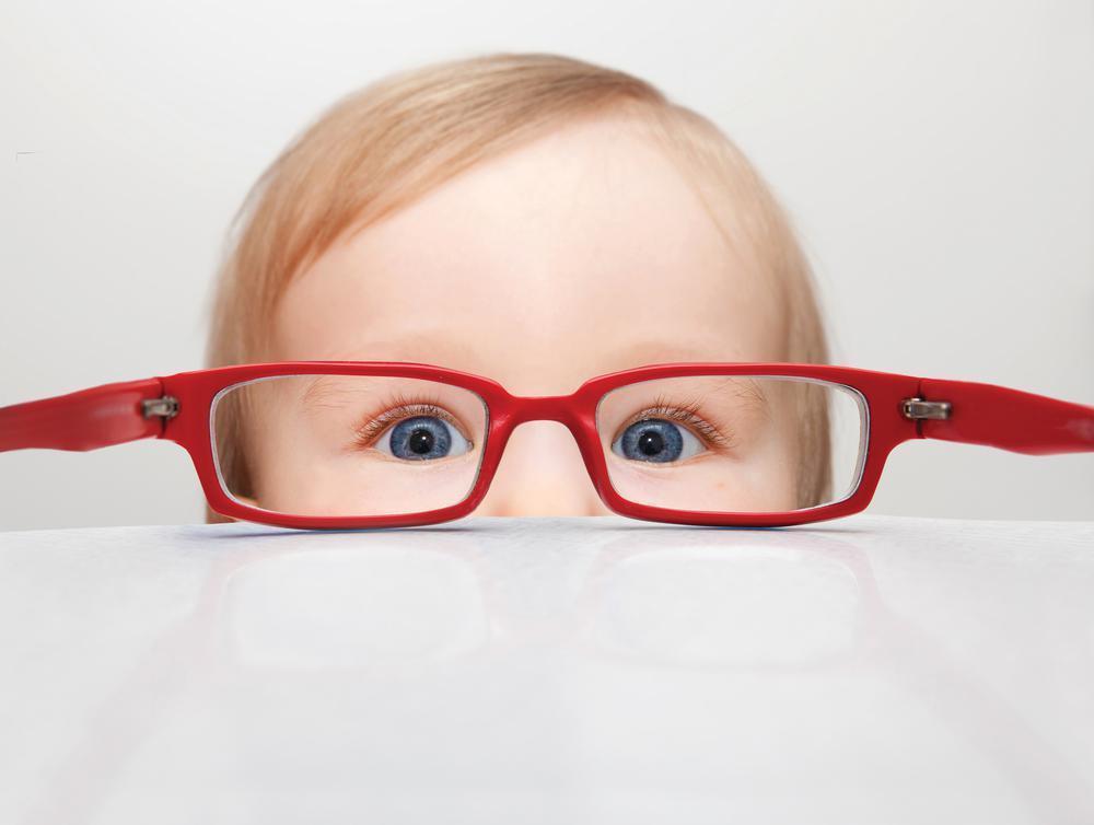 Çocuğunuzun gözlerindeki 6 önemli tehlikeye dikkat