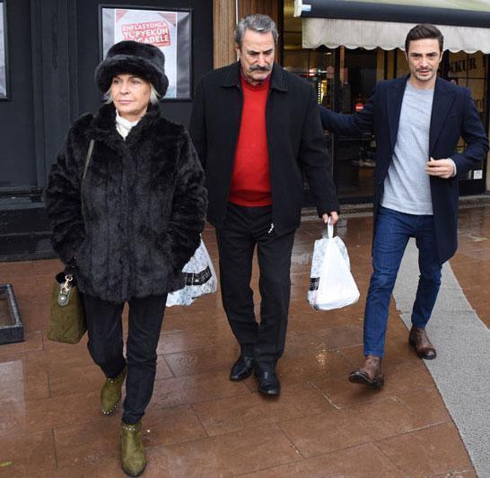 Sıla ile yaşadığı şiddet olayı sonrası Ahmet Kural ailesiyle görüntülendi