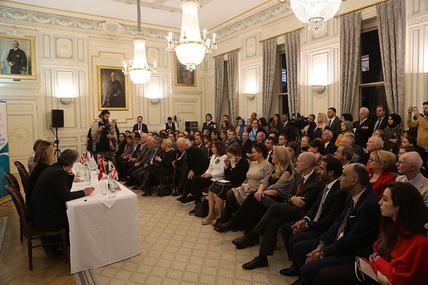 Cumhurbaşkanlığı Londrada Değişen Ortadoğuda Türkiye paneli düzenledi