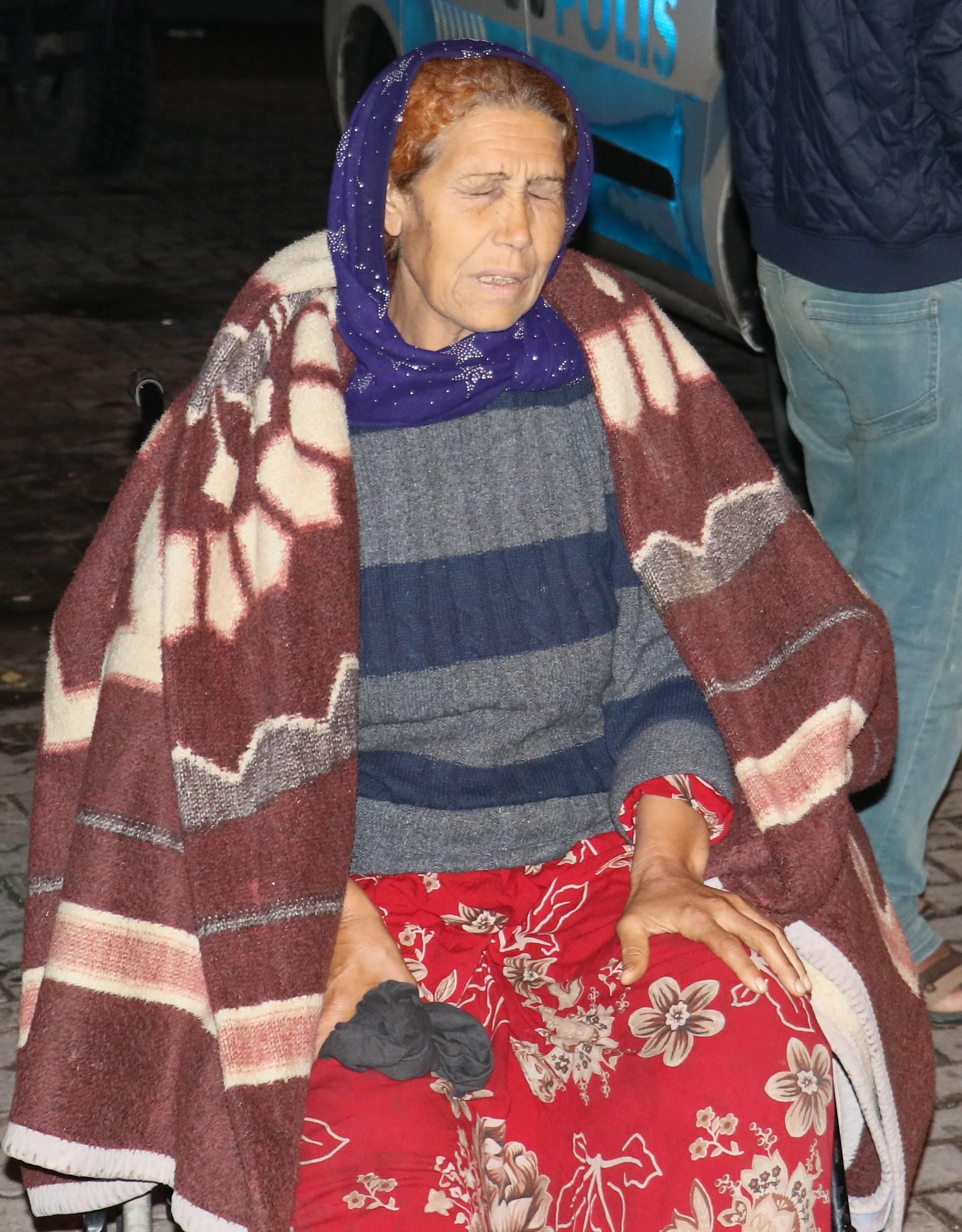 Adanada askerden izne gelen genci annesinin önünde öldürdüler