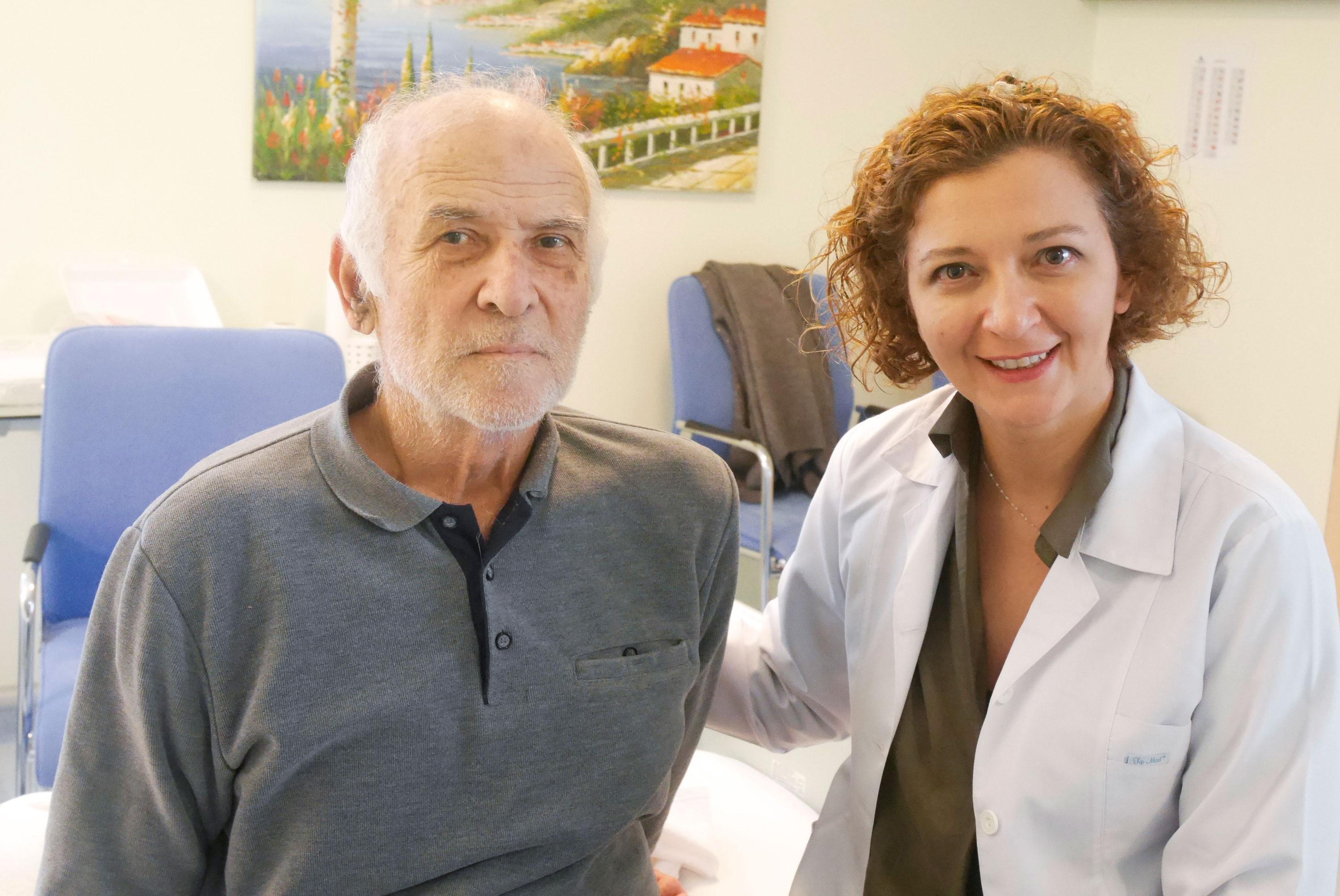 Safra yolundaki dev taşlardan ameliyatsız kurtuldu