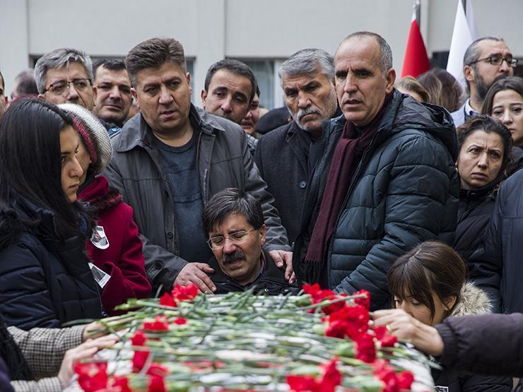 Üniversitede öldürülen Ceren Damar son yolculuğuna uğurlandı