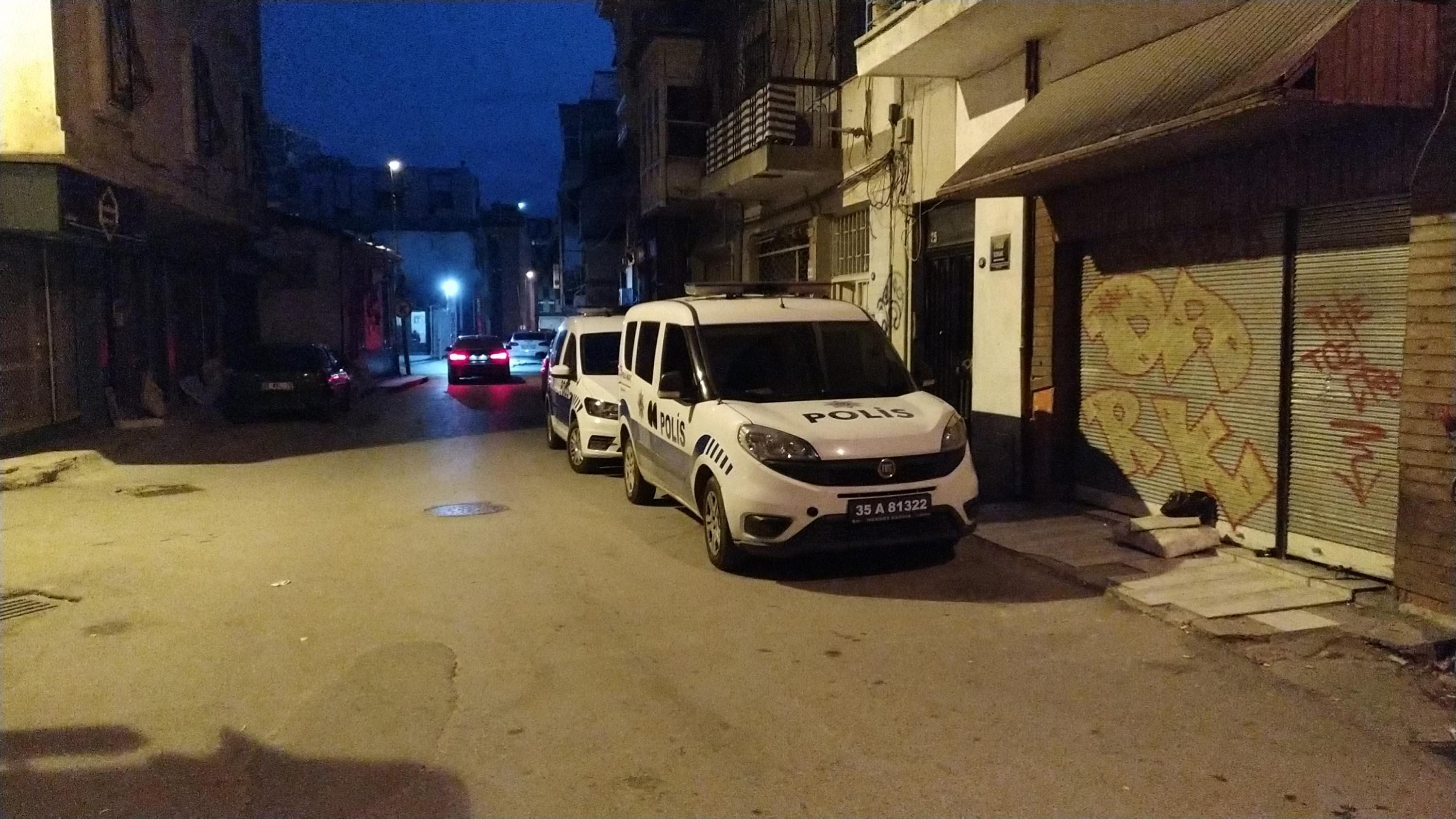 İzmirde polis memuru trans bireyi öldürüp, 2 kişiyi yaraladı